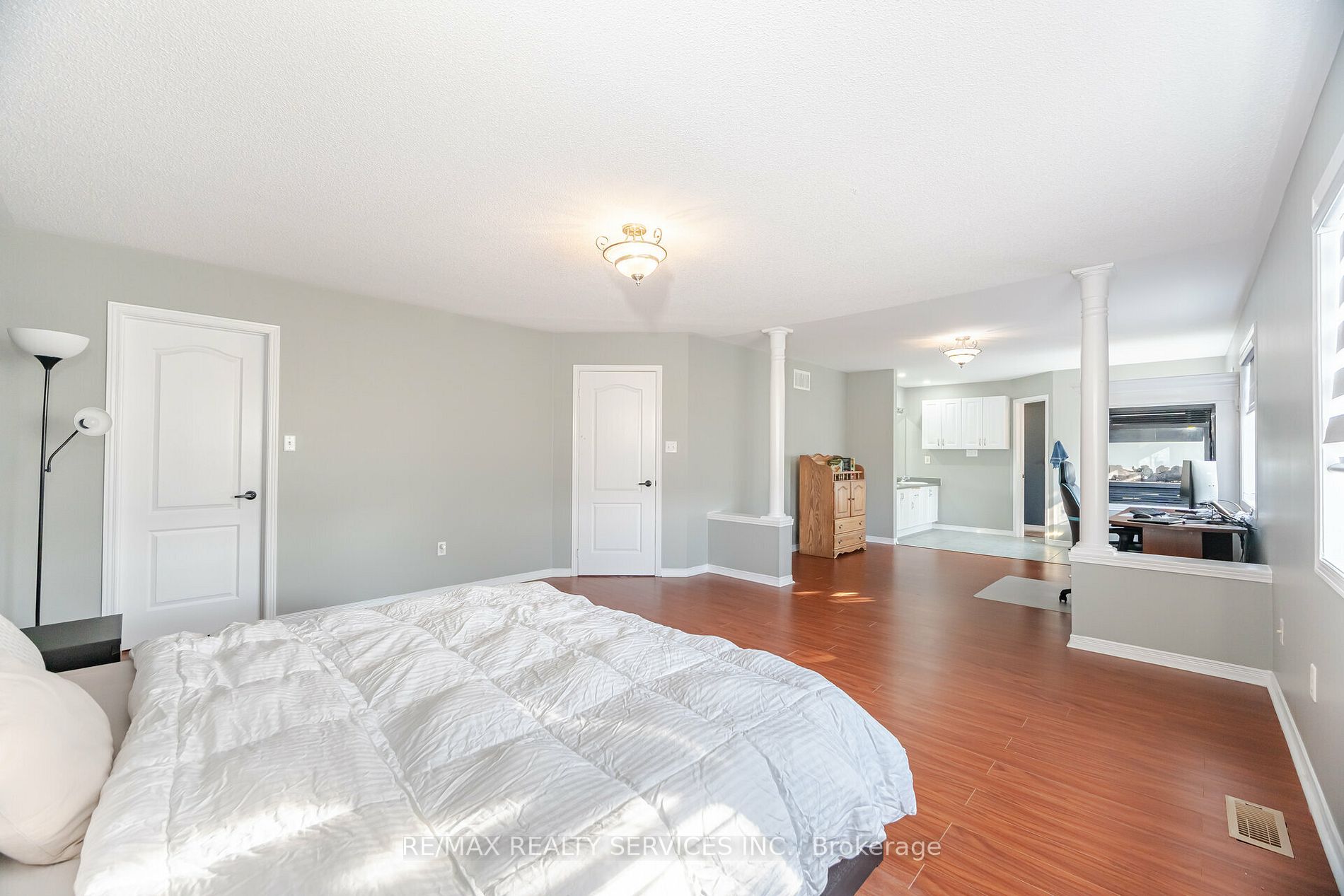 18 Tideland Dr