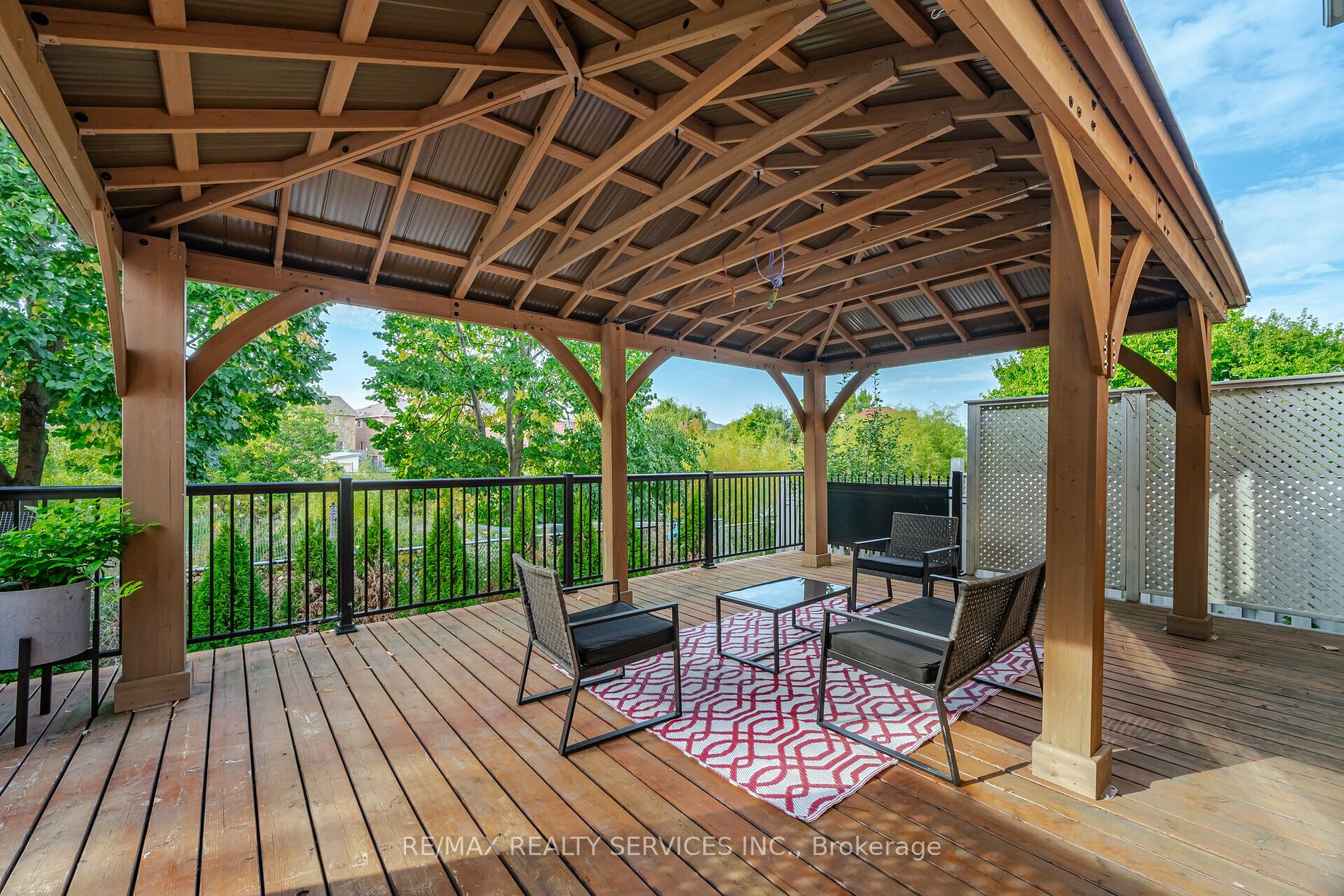 18 Tideland Dr