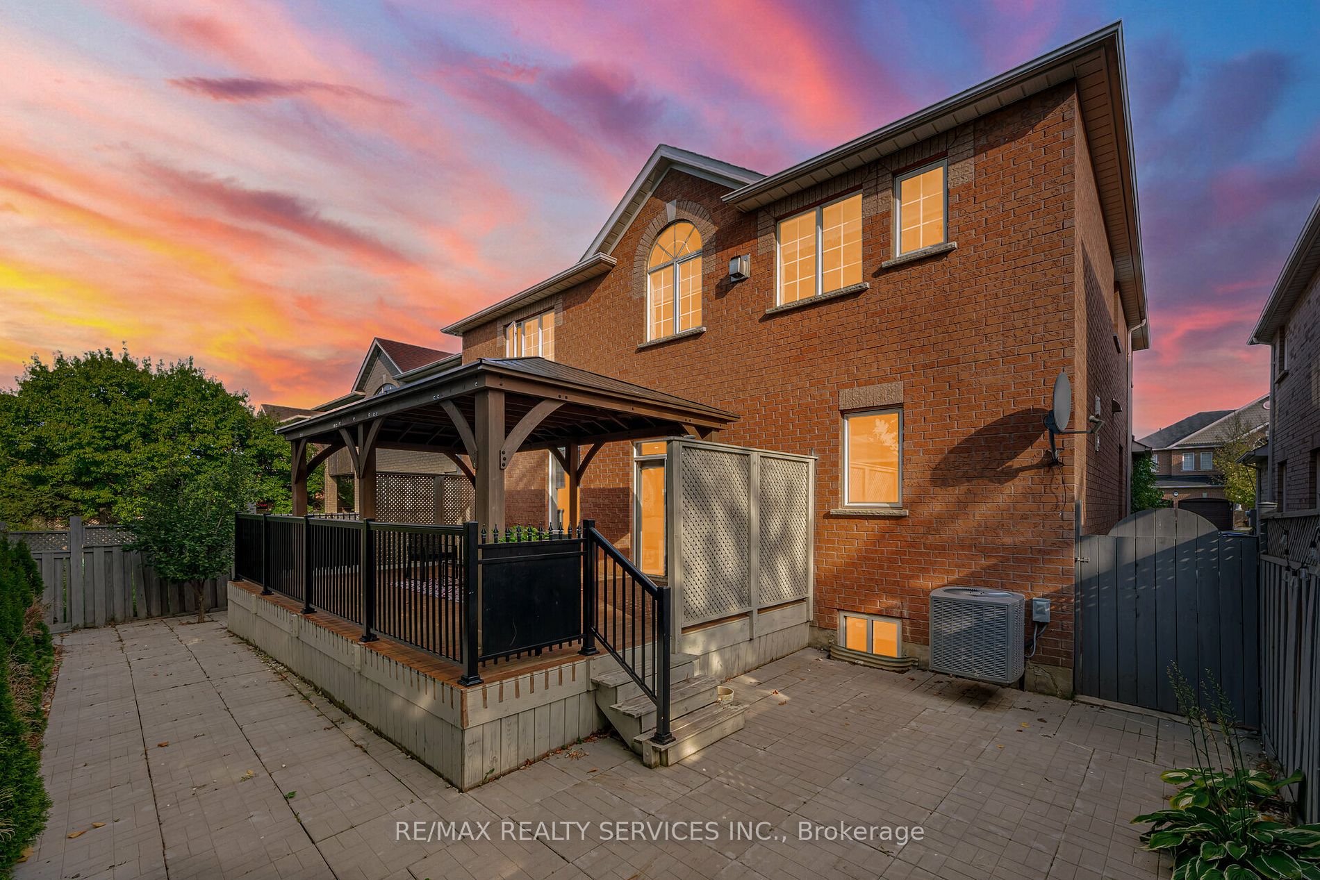 18 Tideland Dr