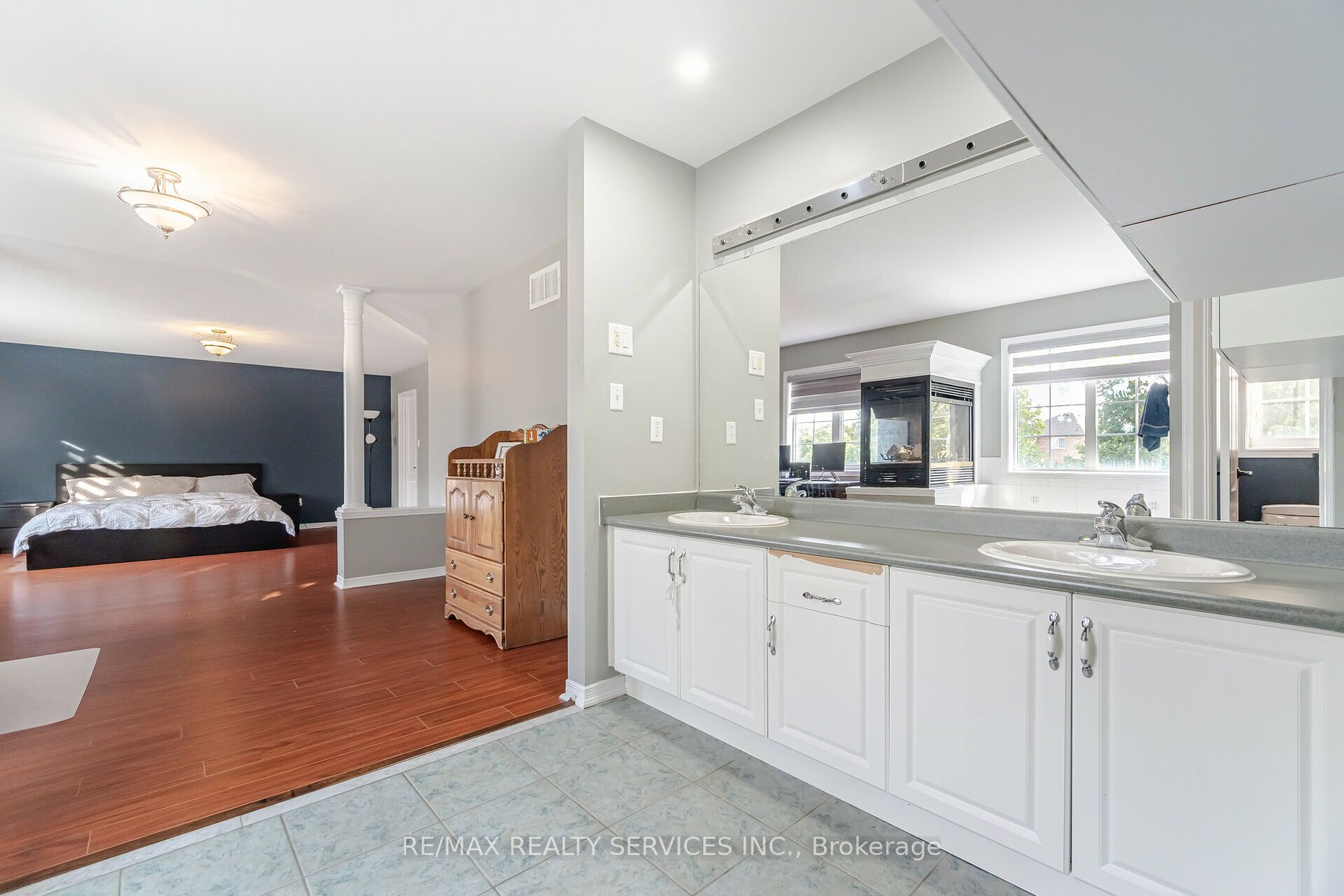 18 Tideland Dr