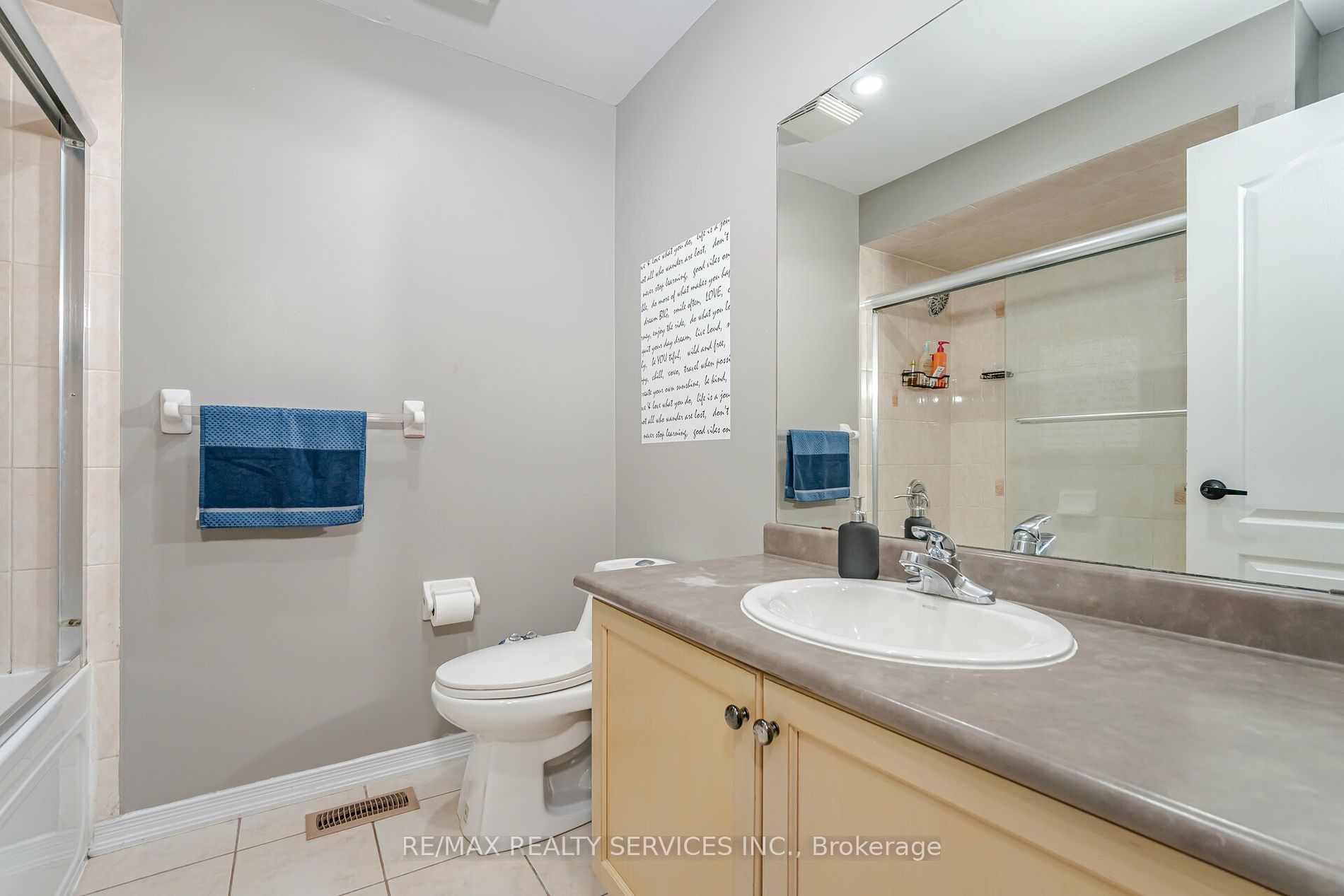 18 Tideland Dr