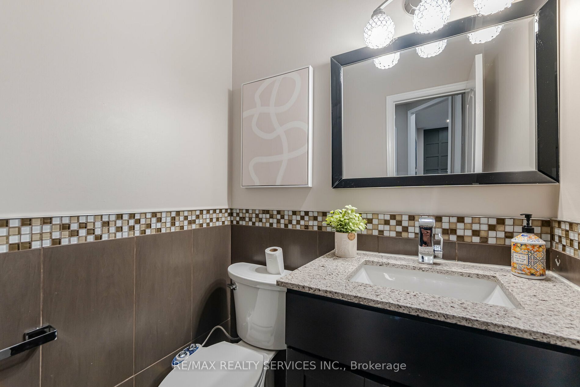 18 Tideland Dr