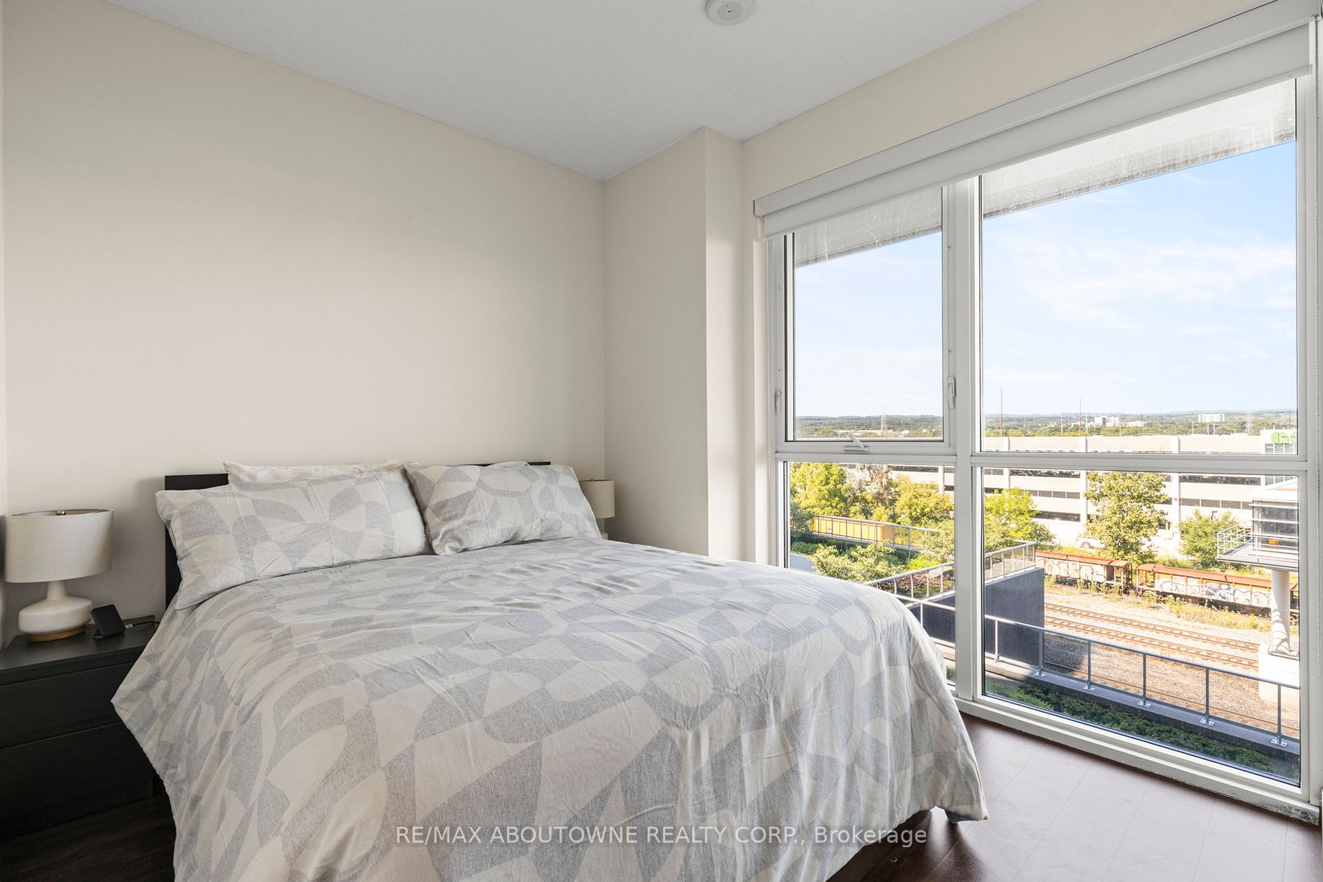 2087 Fairview St, #608