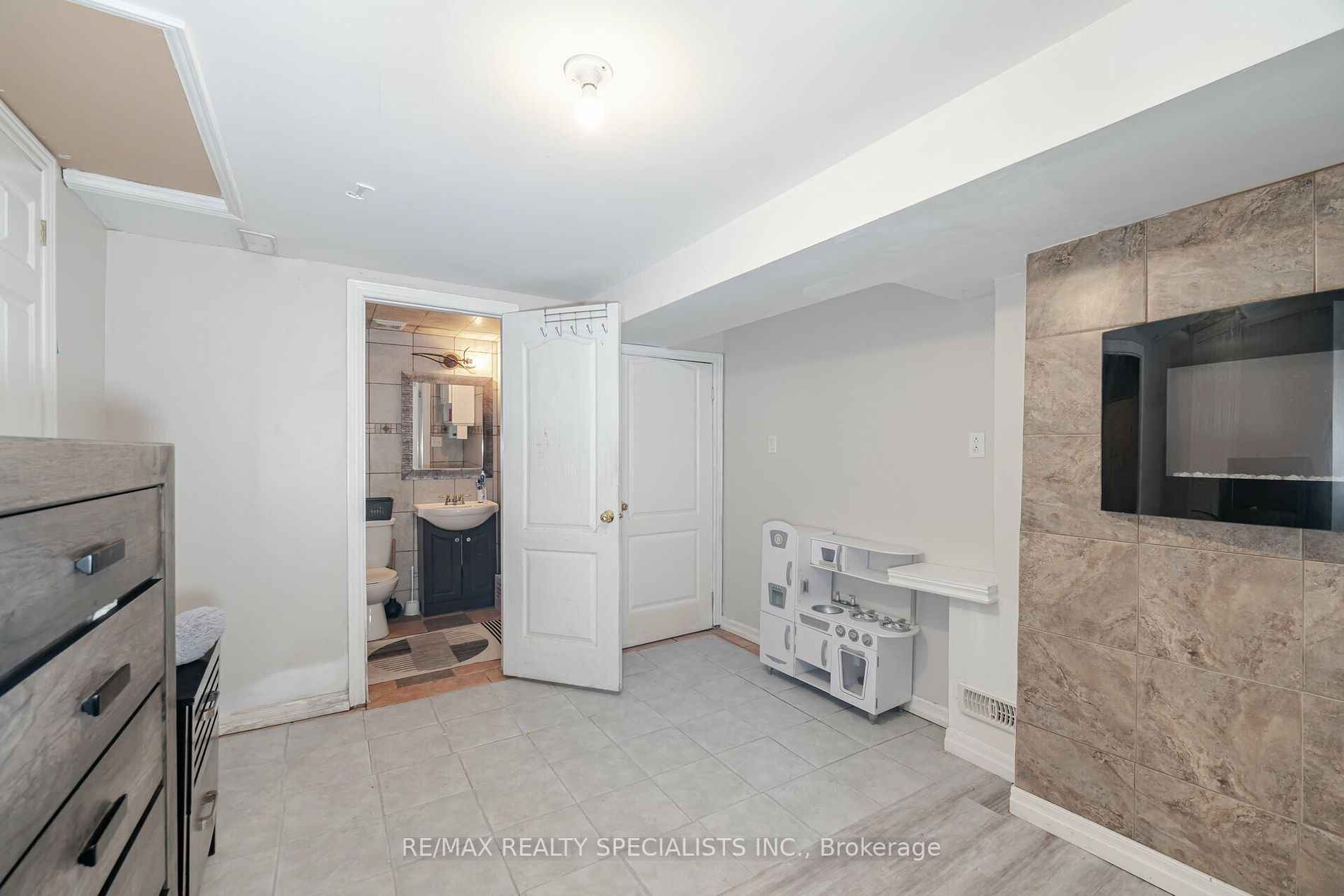 44 Kershaw St