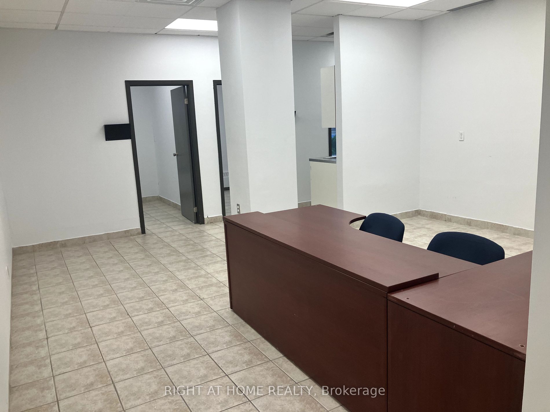 1017 Wilson Ave, #401&404