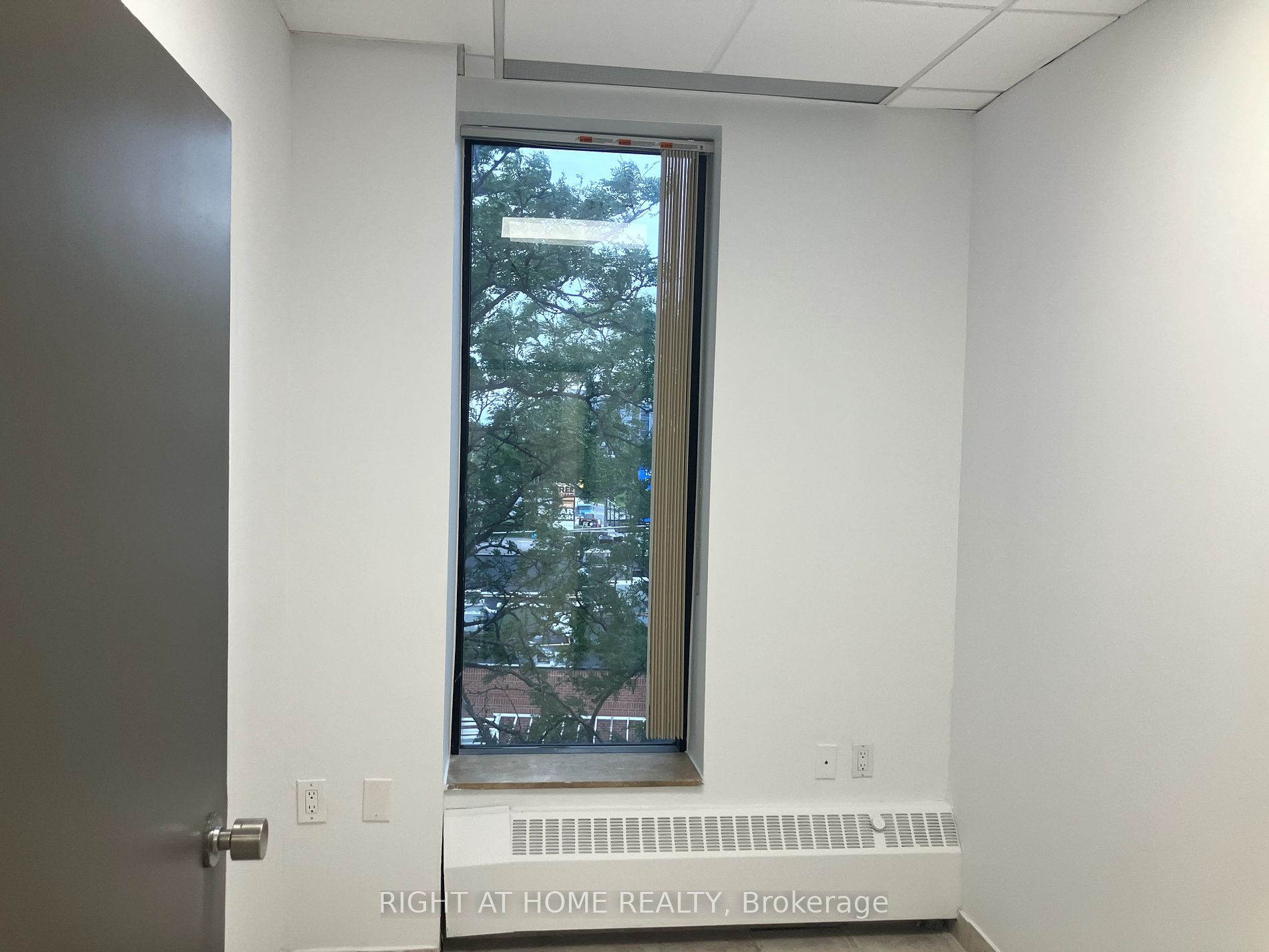 1017 Wilson Ave, #401&404