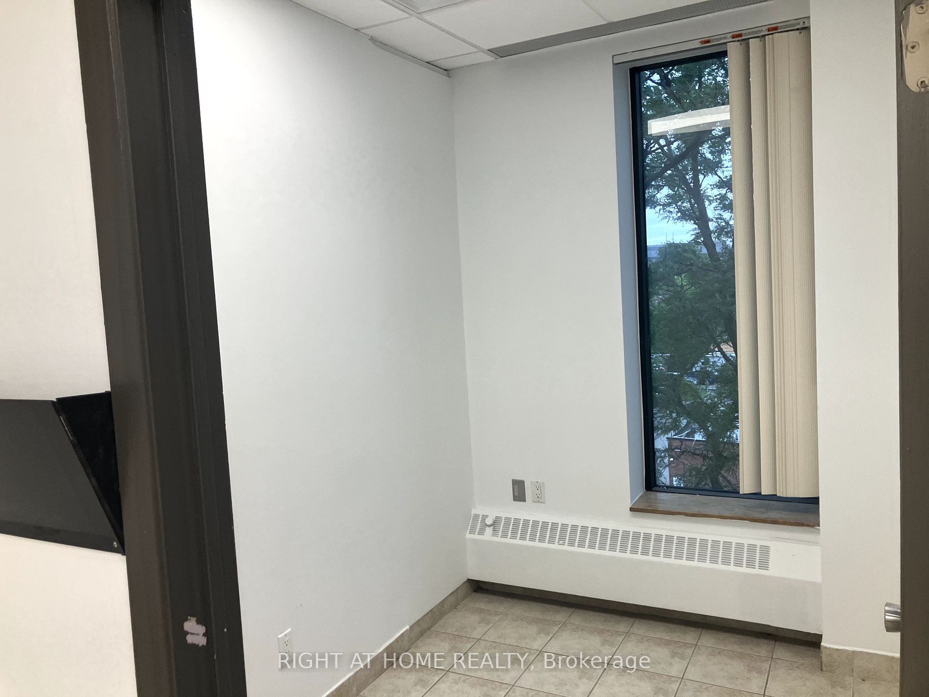 1017 Wilson Ave, #401&404