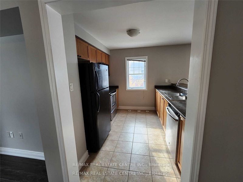 950 Burgess Gdns