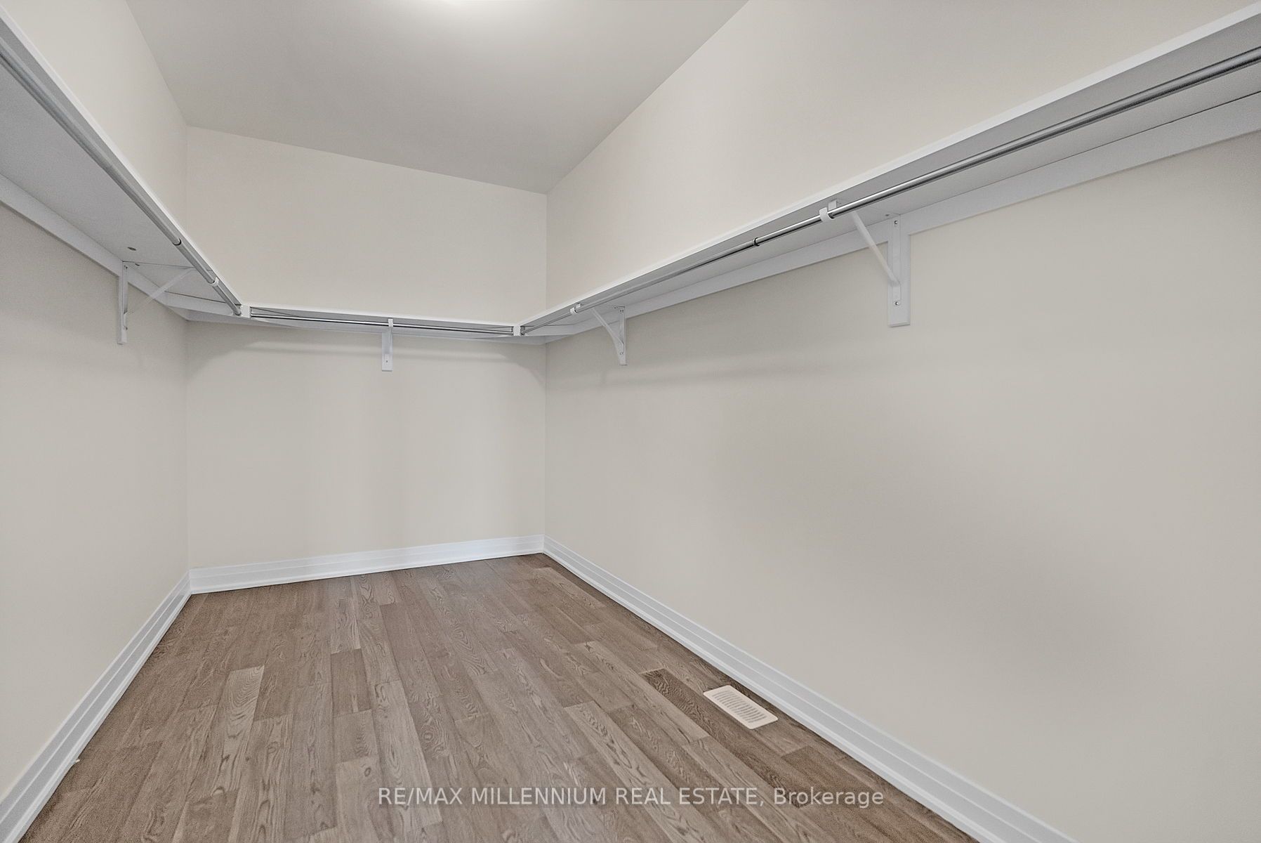2 Catherwood Crt