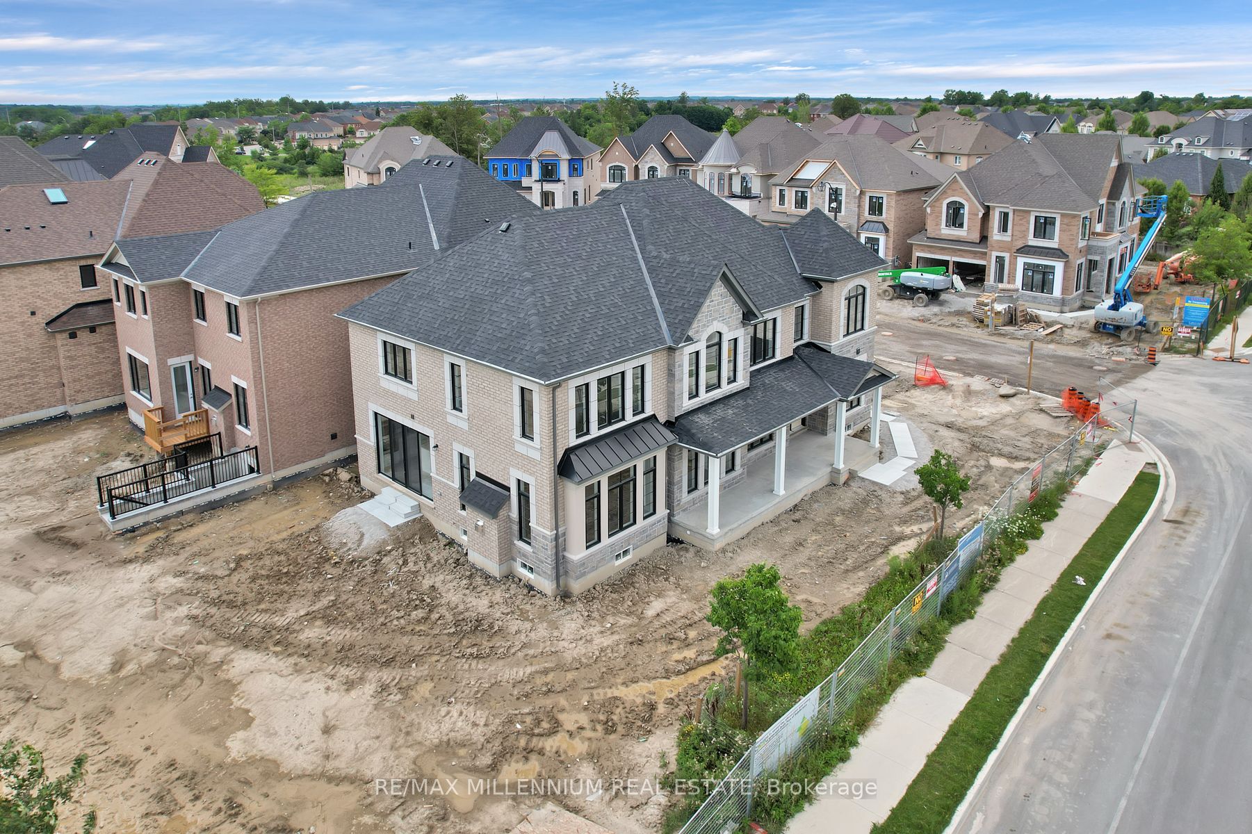 2 Catherwood Crt