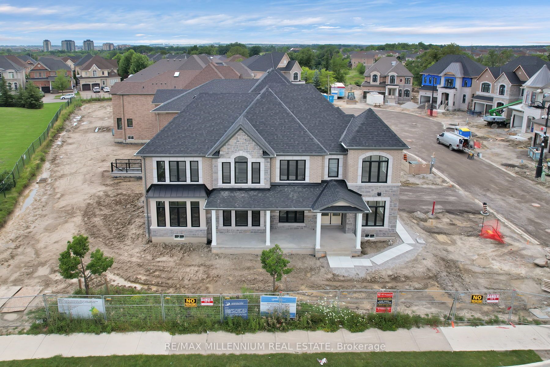 2 Catherwood Crt