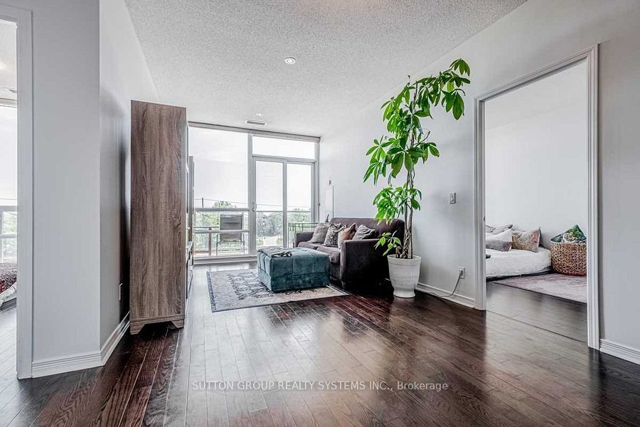 2240 Lake Shore Blvd W, #312