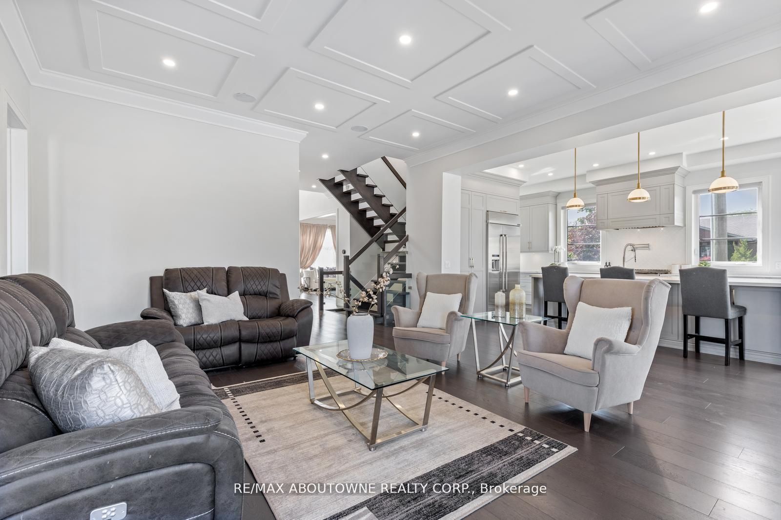 265 Woodale Ave