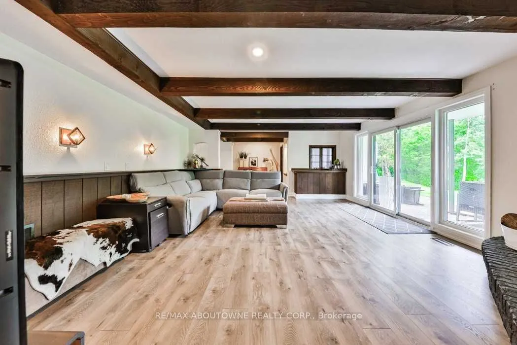 2204 Shardawn Mews