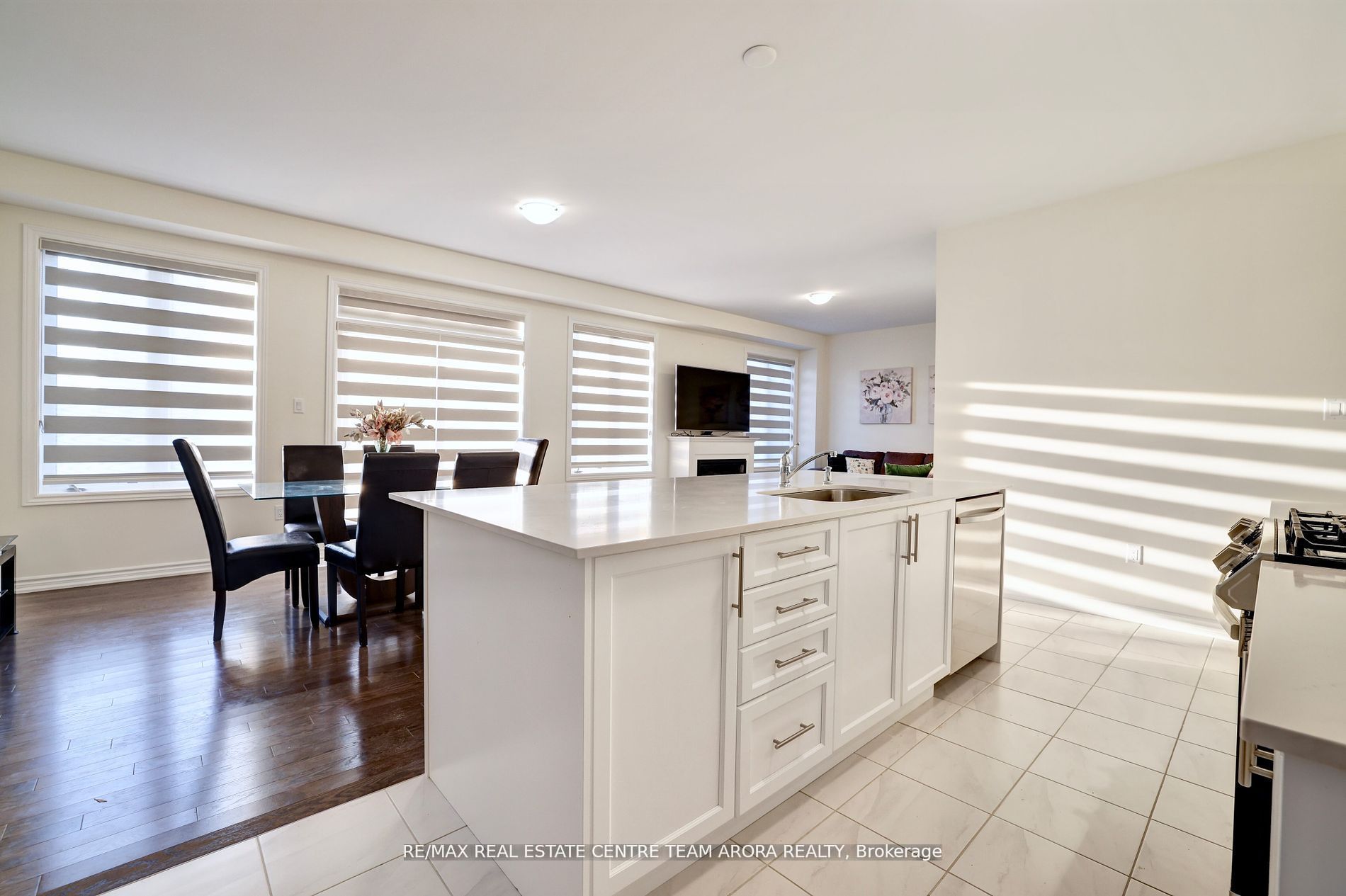 20 Fuller St