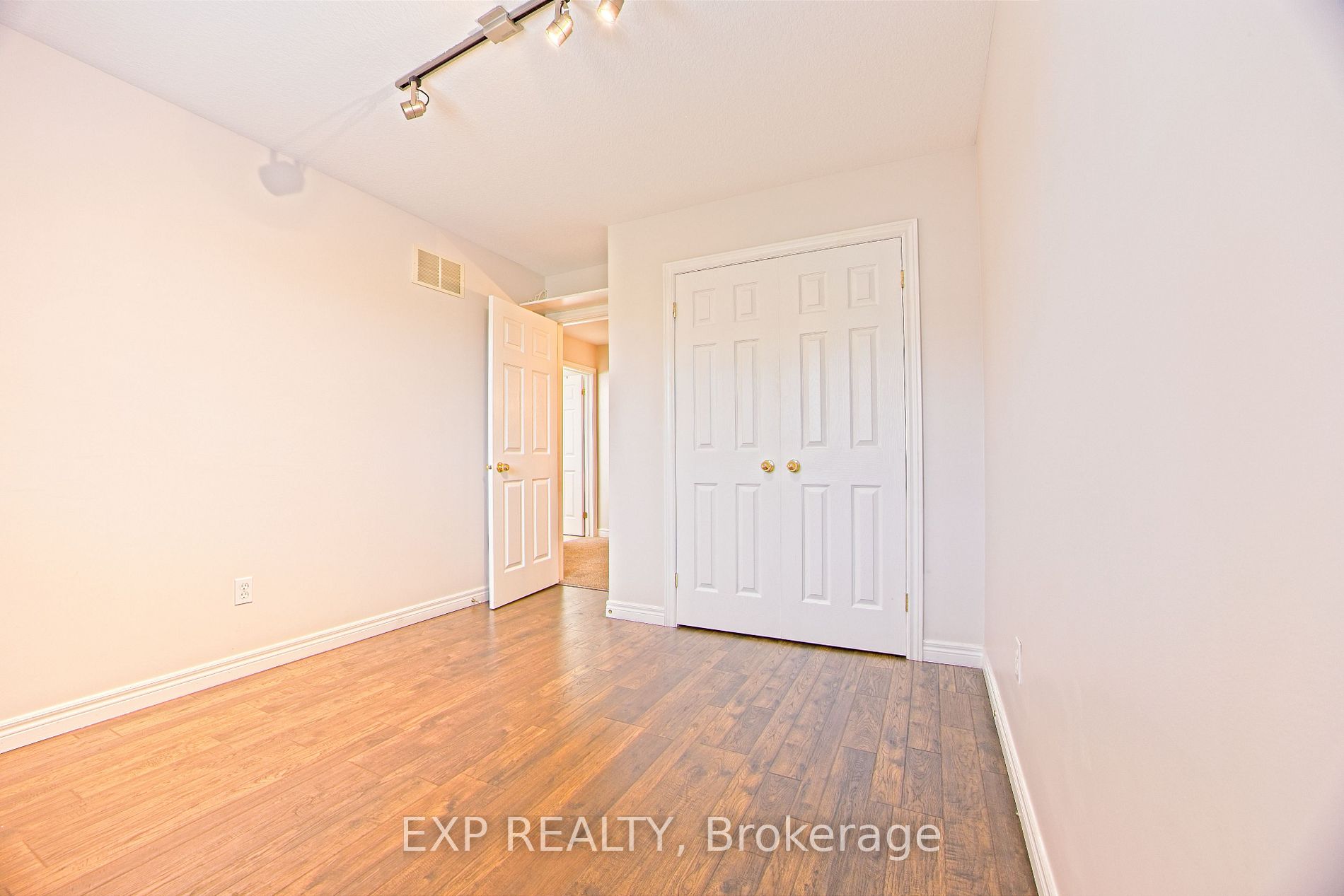 5151 Upper Middle Rd, #13