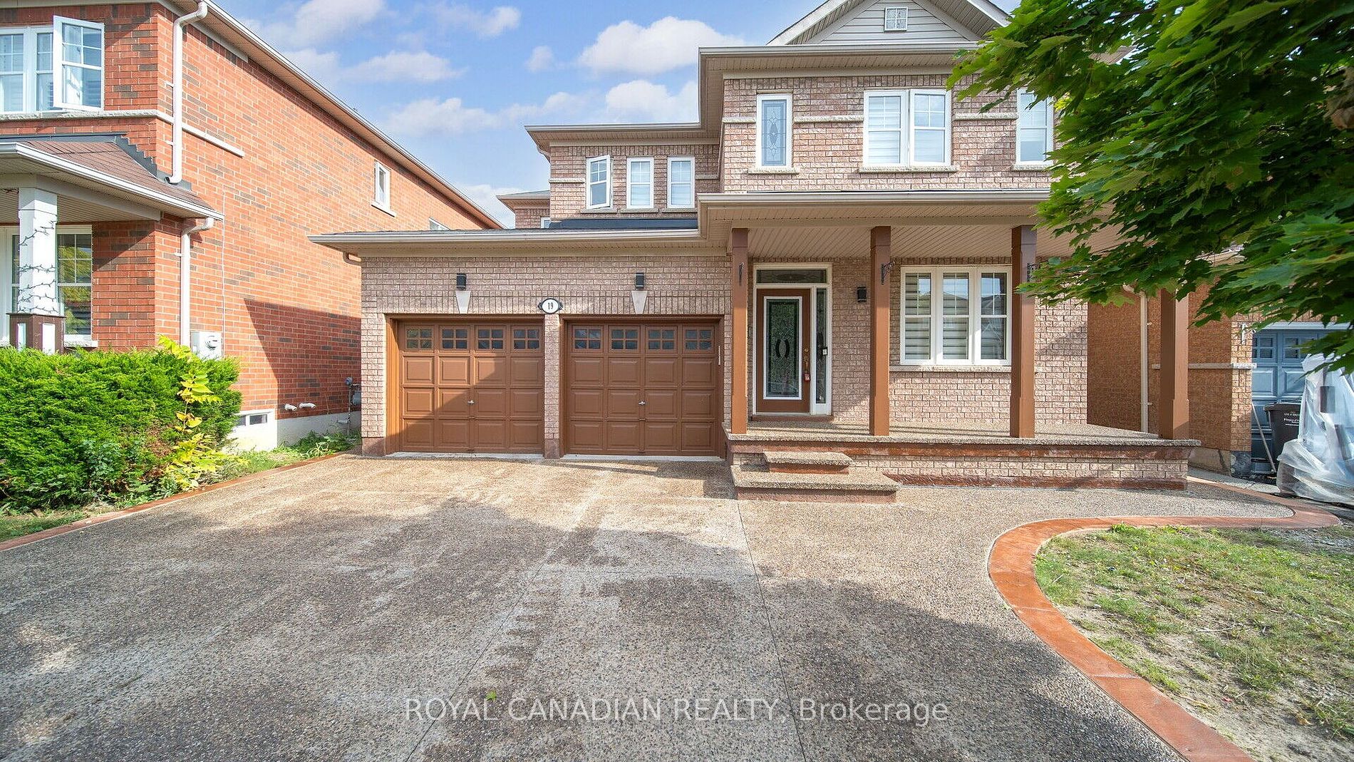 19 Outlook Ave
