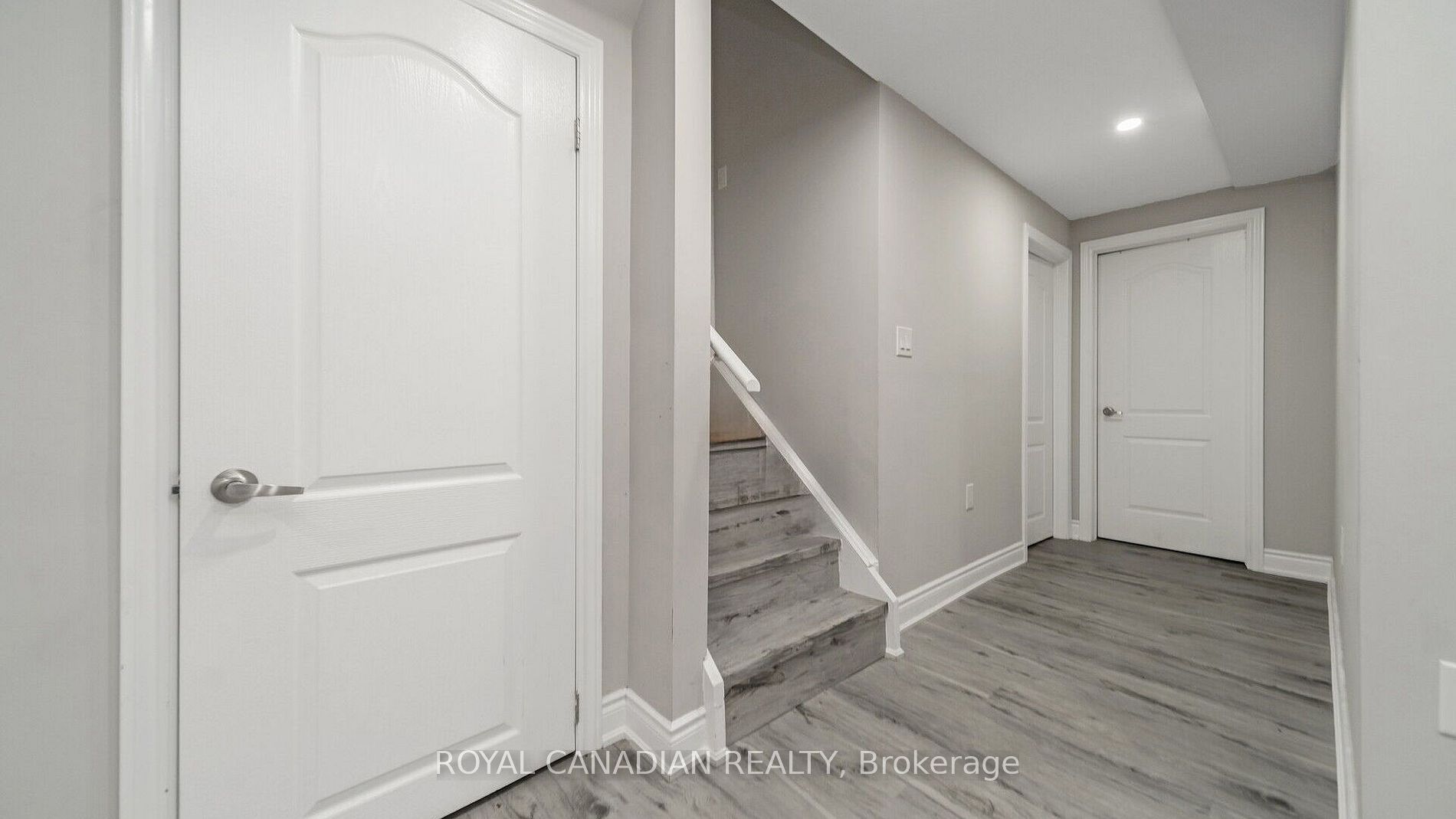 19 Outlook Ave