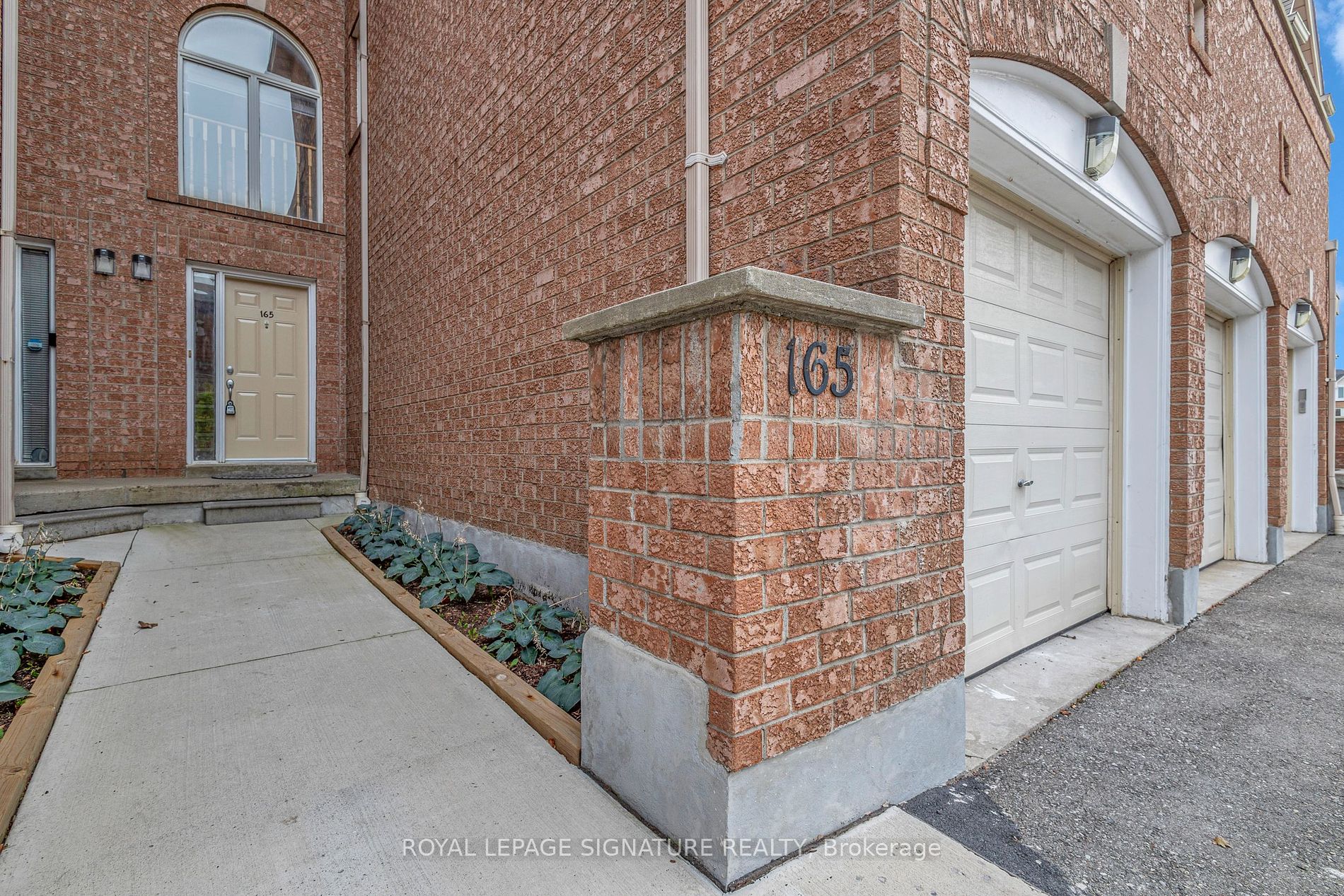 99 Bristol Rd E, #165