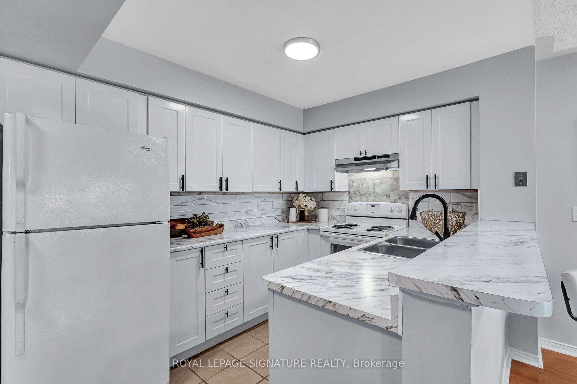 99 Bristol Rd E, #165