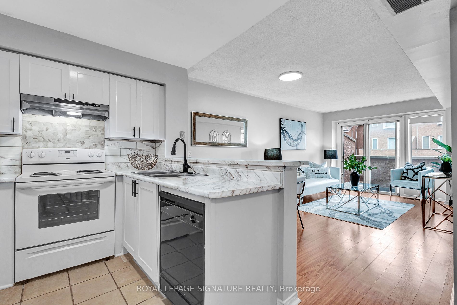 99 Bristol Rd E, #165