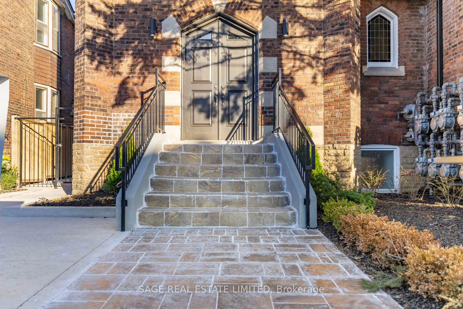 1183 Dufferin St, #102