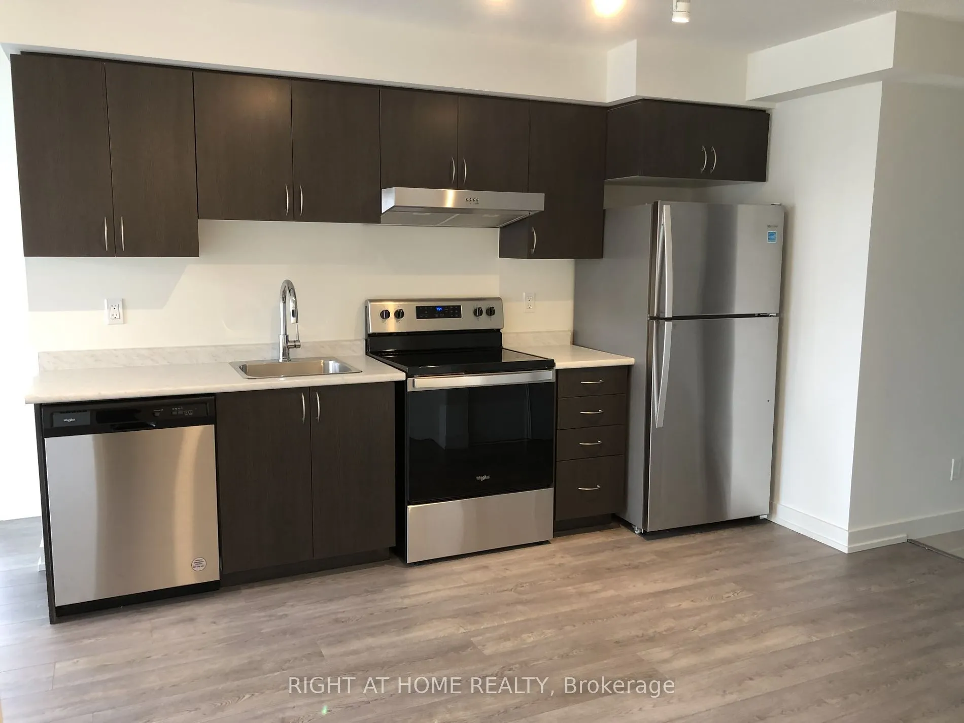 10 Wilby Cres, #1801
