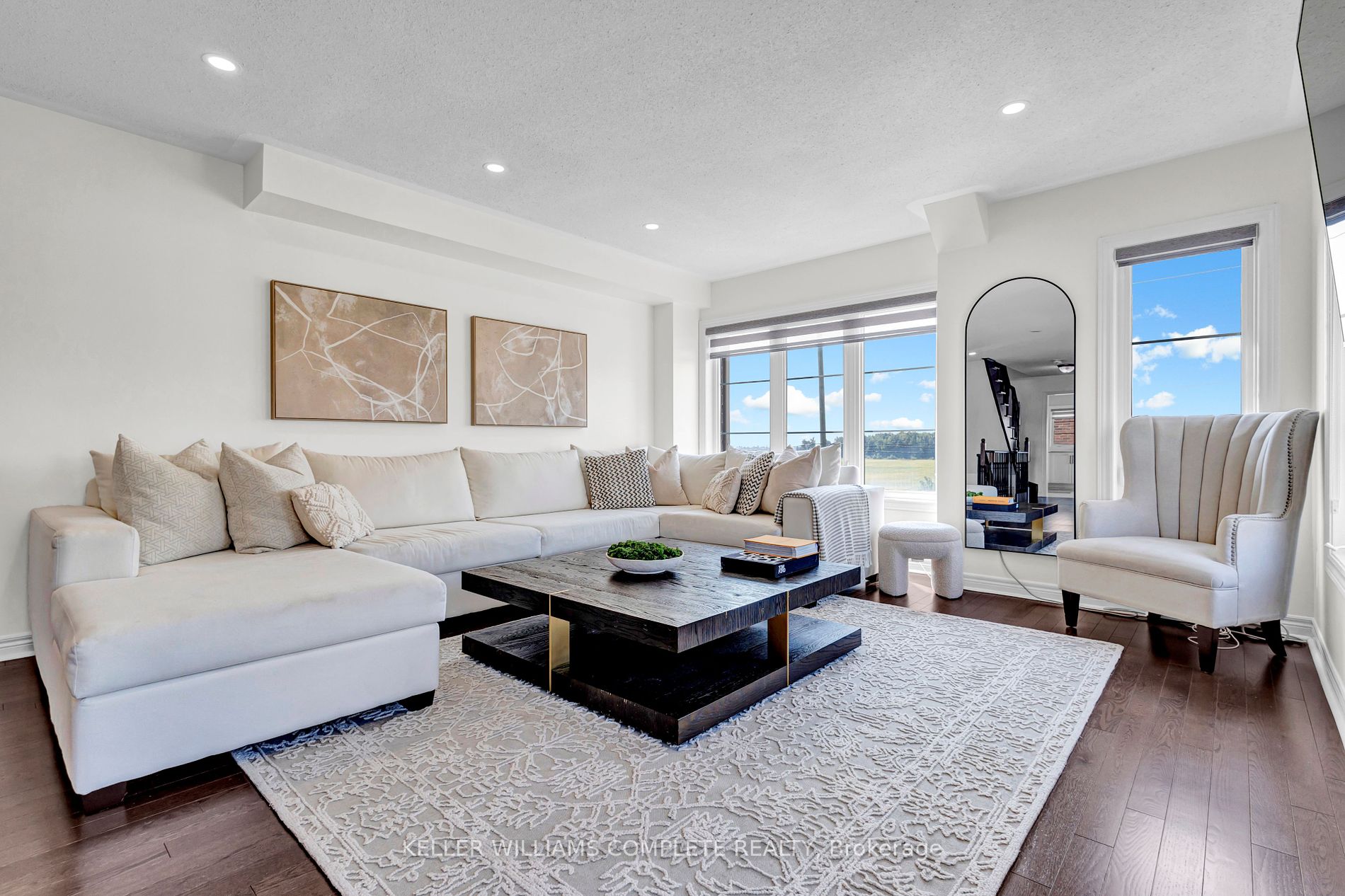 63 Hogan Manor Dr