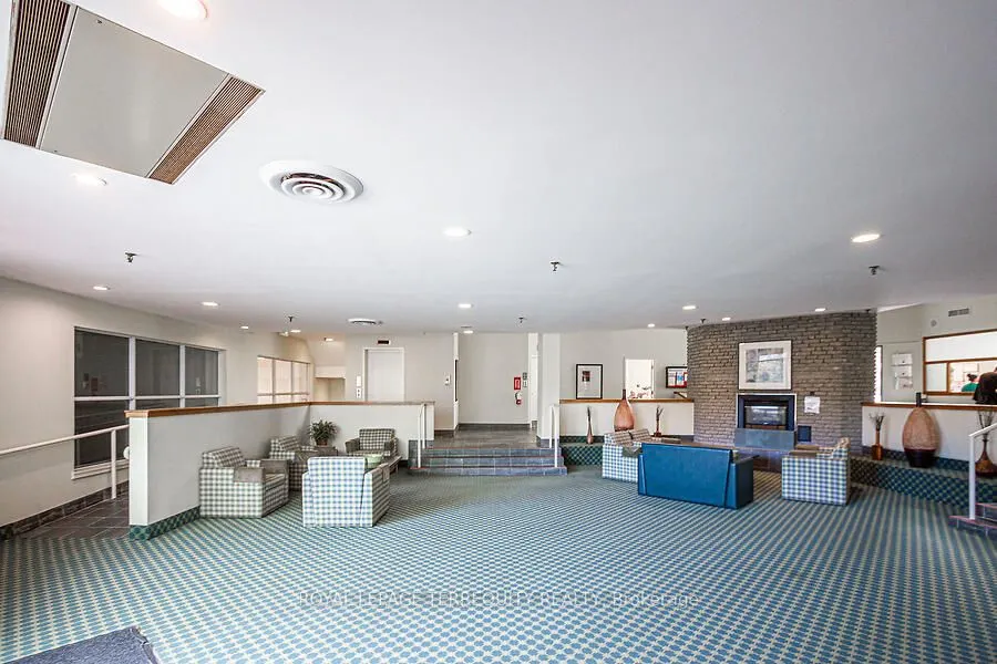 2155 Burnhamthorpe Rd W, #612