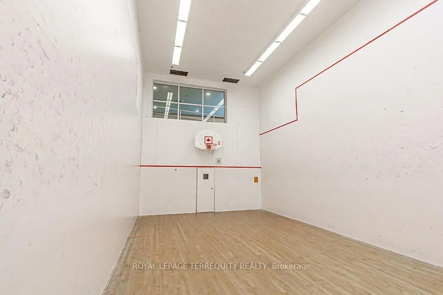 2155 Burnhamthorpe Rd W, #612