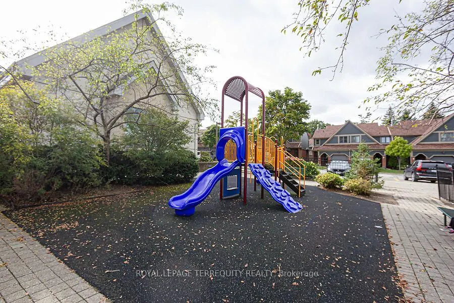 2155 Burnhamthorpe Rd W, #612