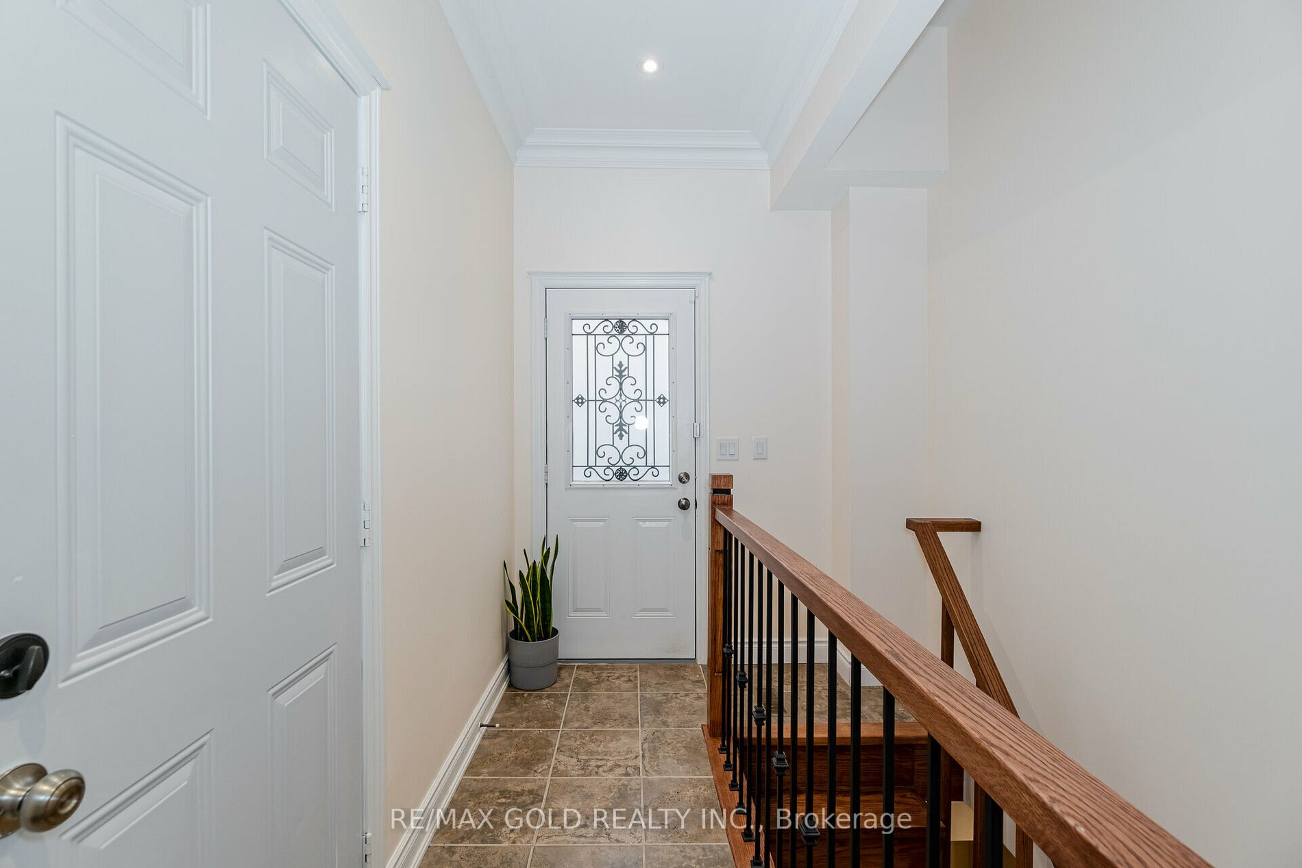 9 Scotchmere Cres