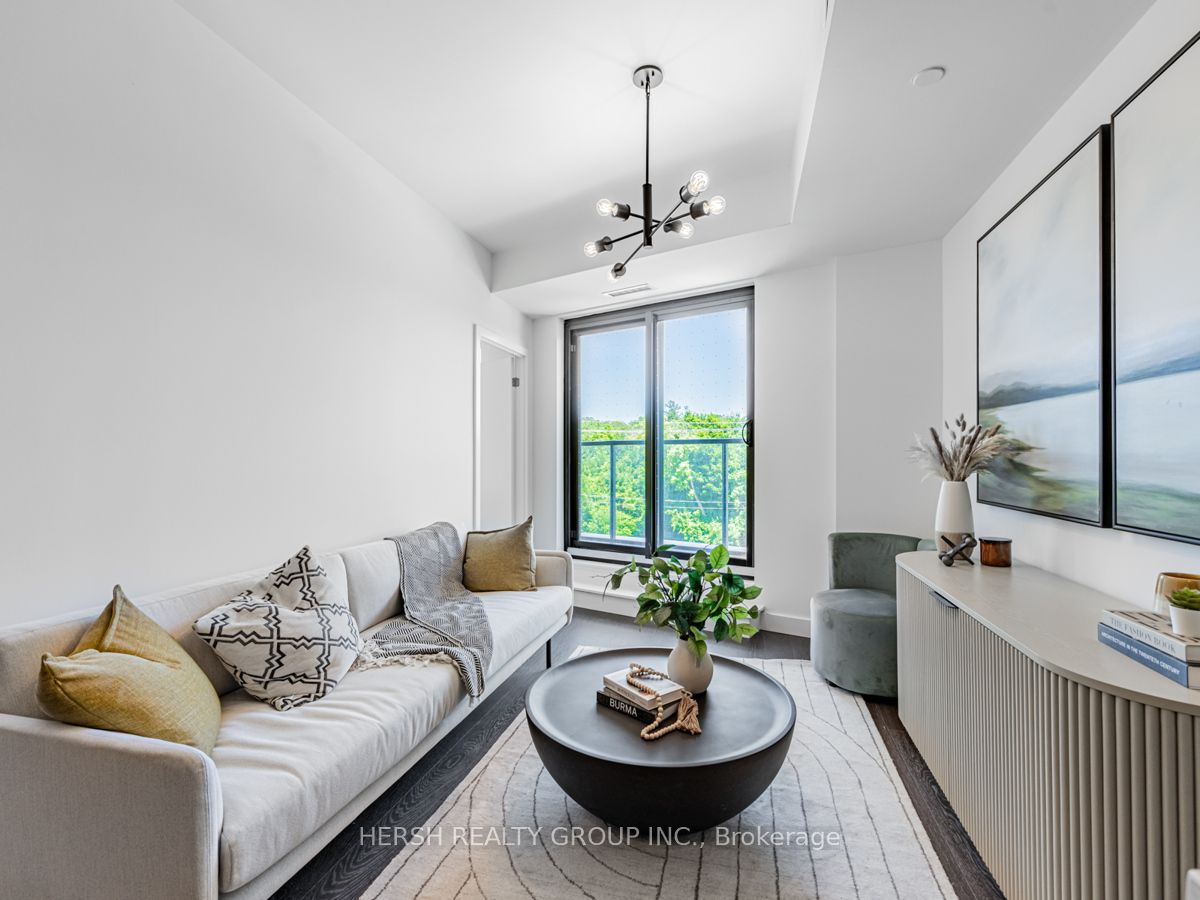160 Kingsway Cres, #310