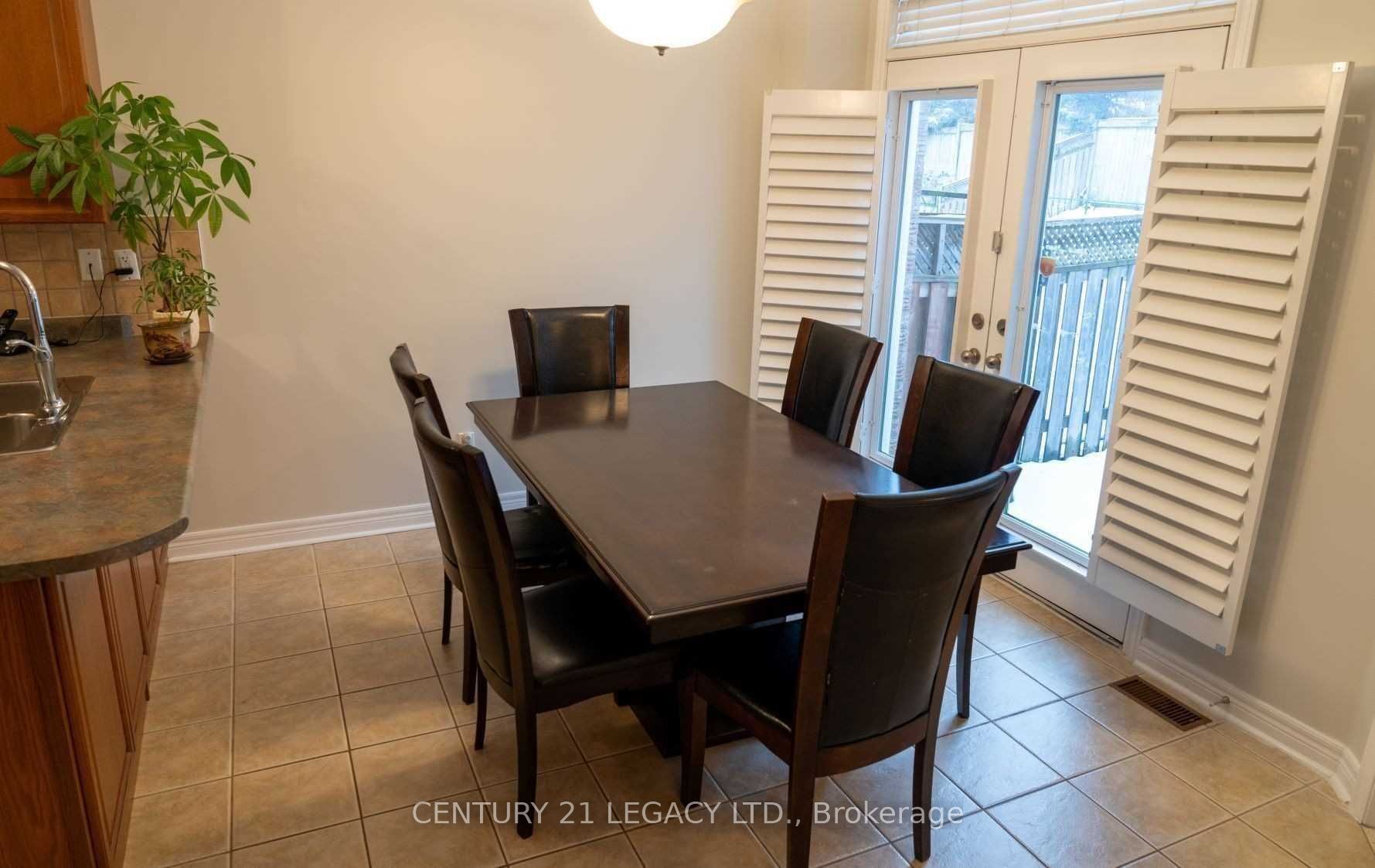 20 Trailside Walk
