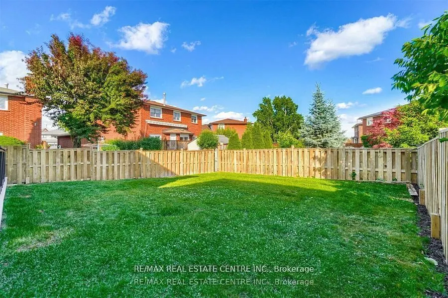 550 Meadows Blvd