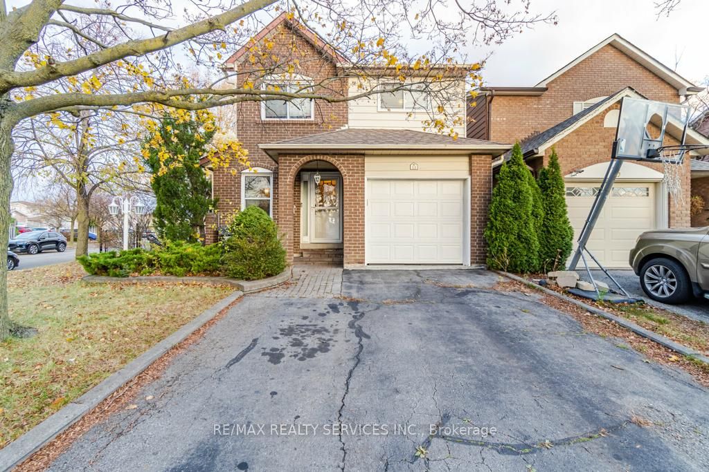13 Weybridge Tr