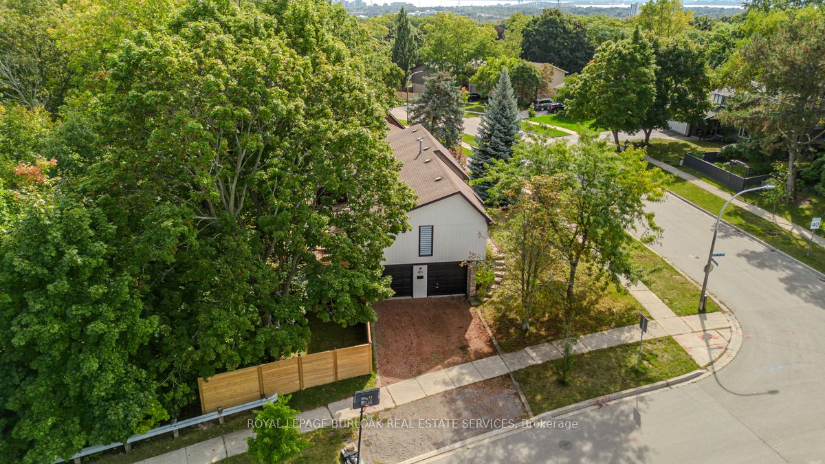 1891 Heather Hills Dr