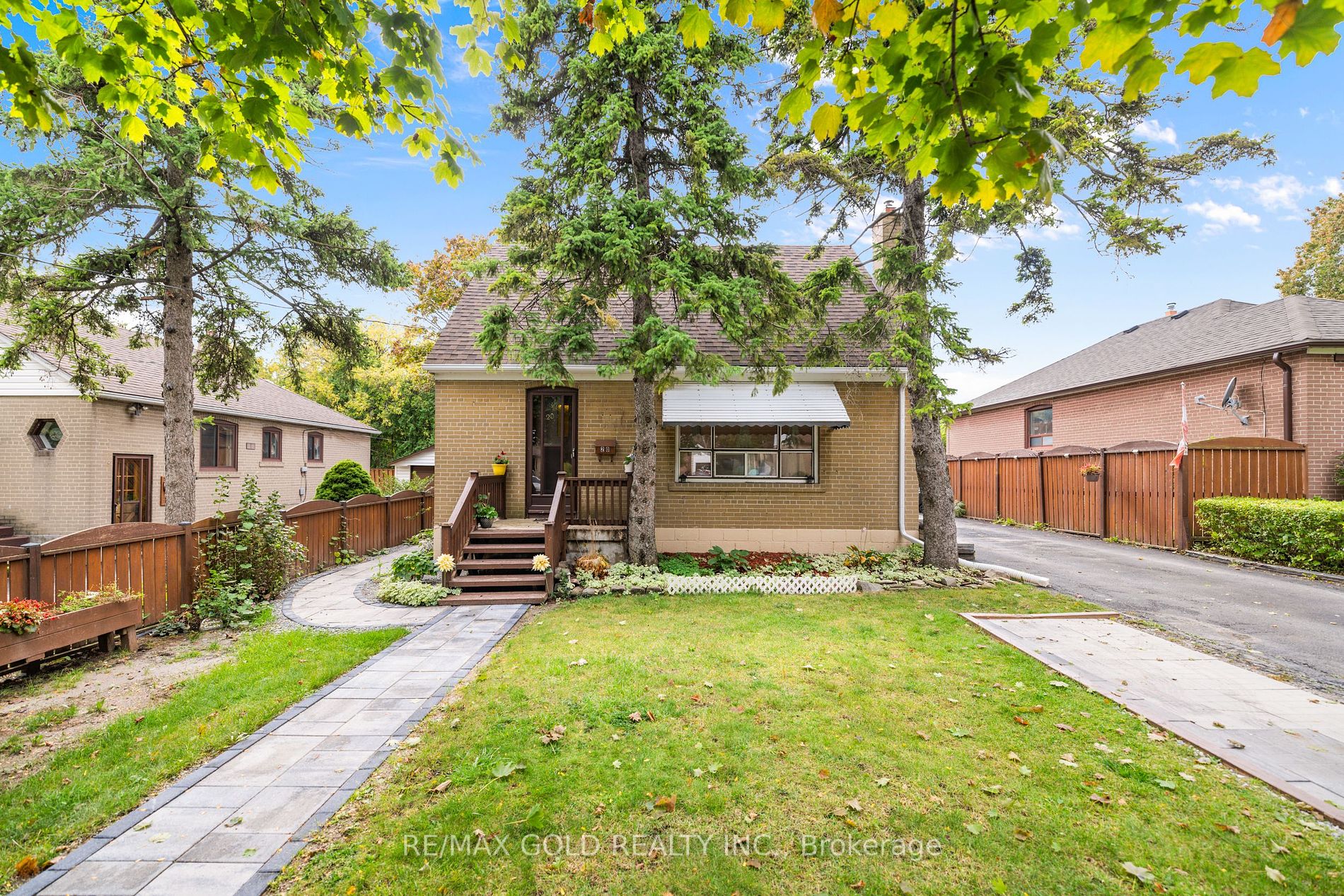 20 Hatfield Cres