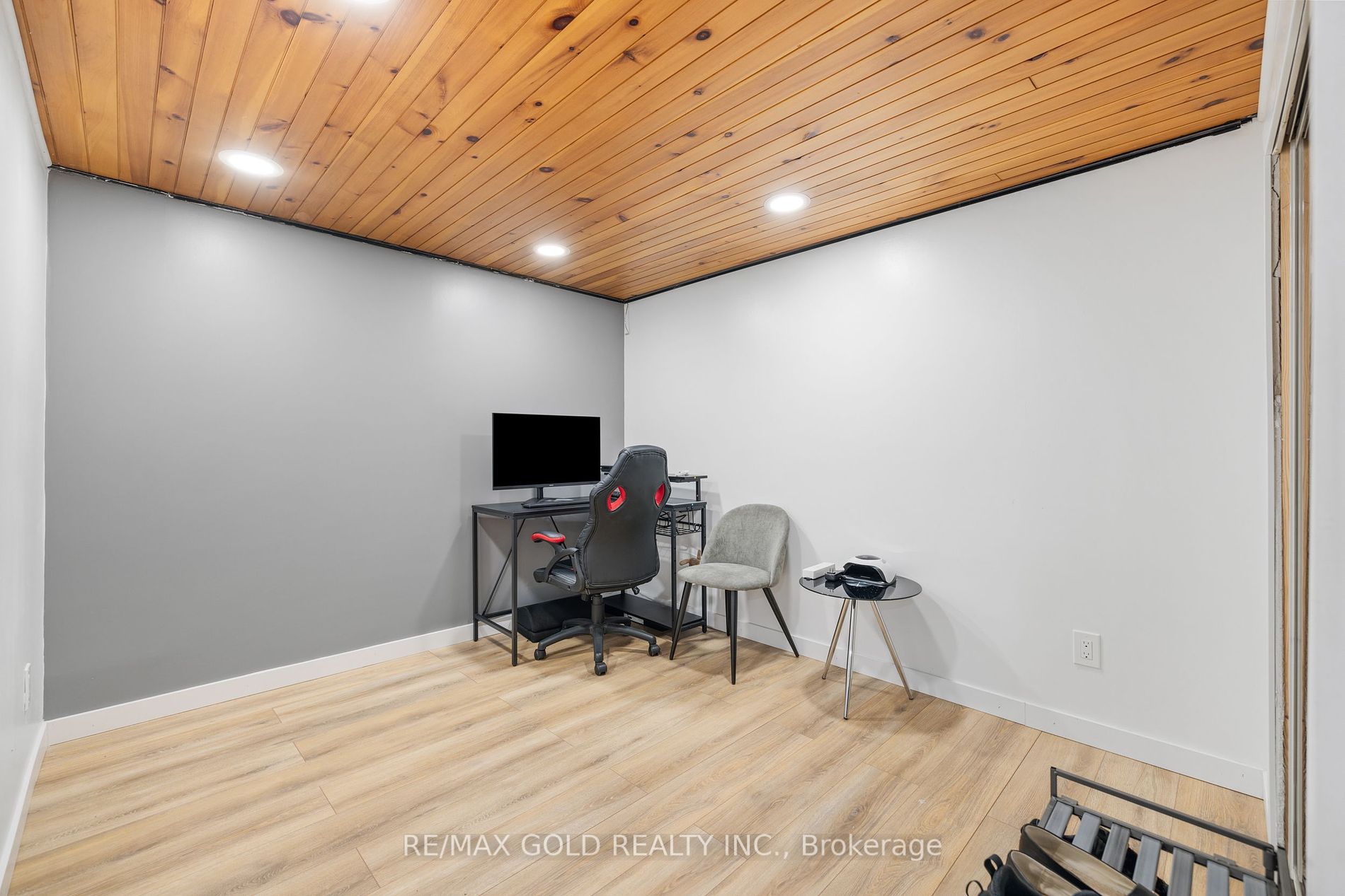 20 Hatfield Cres