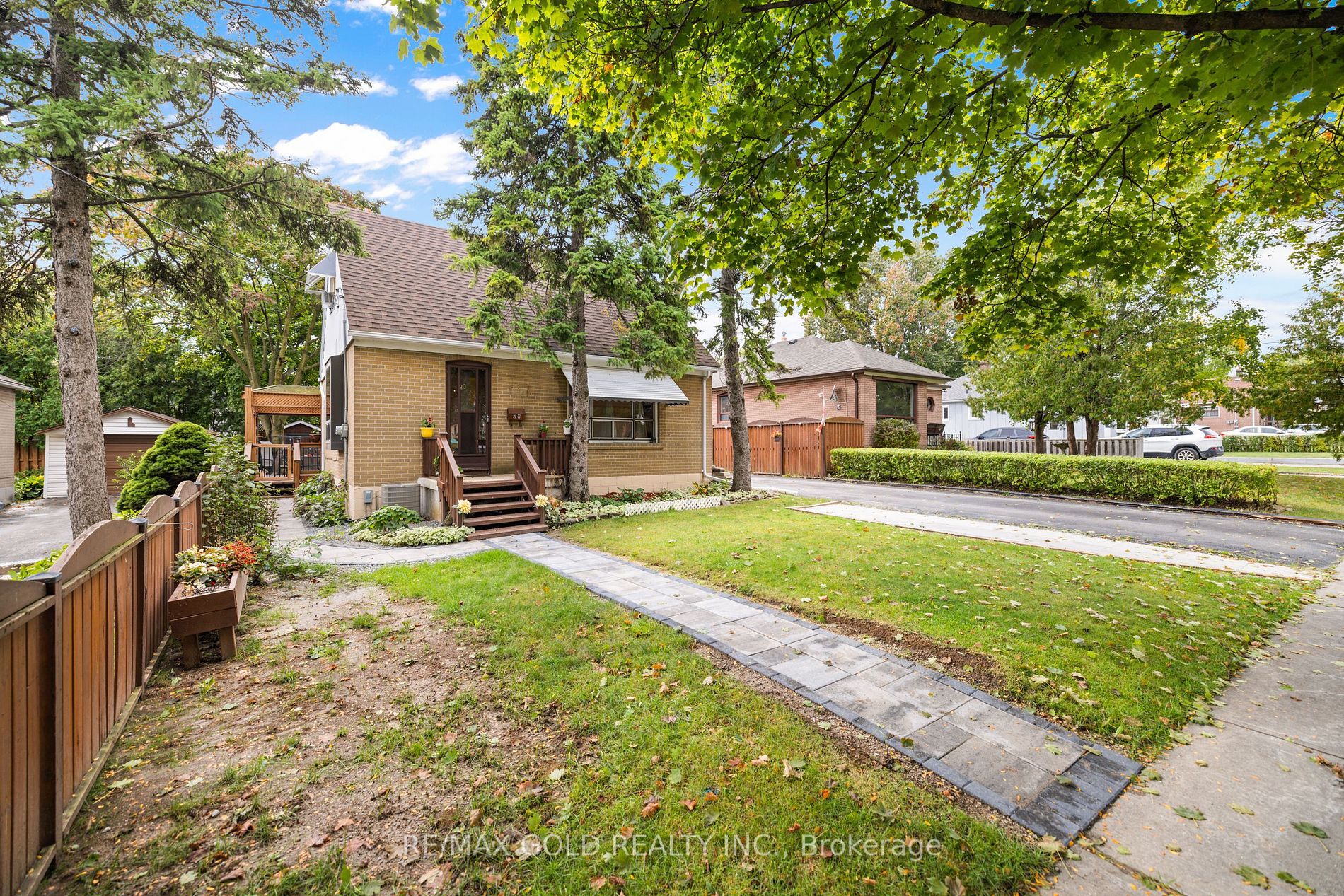 20 Hatfield Cres