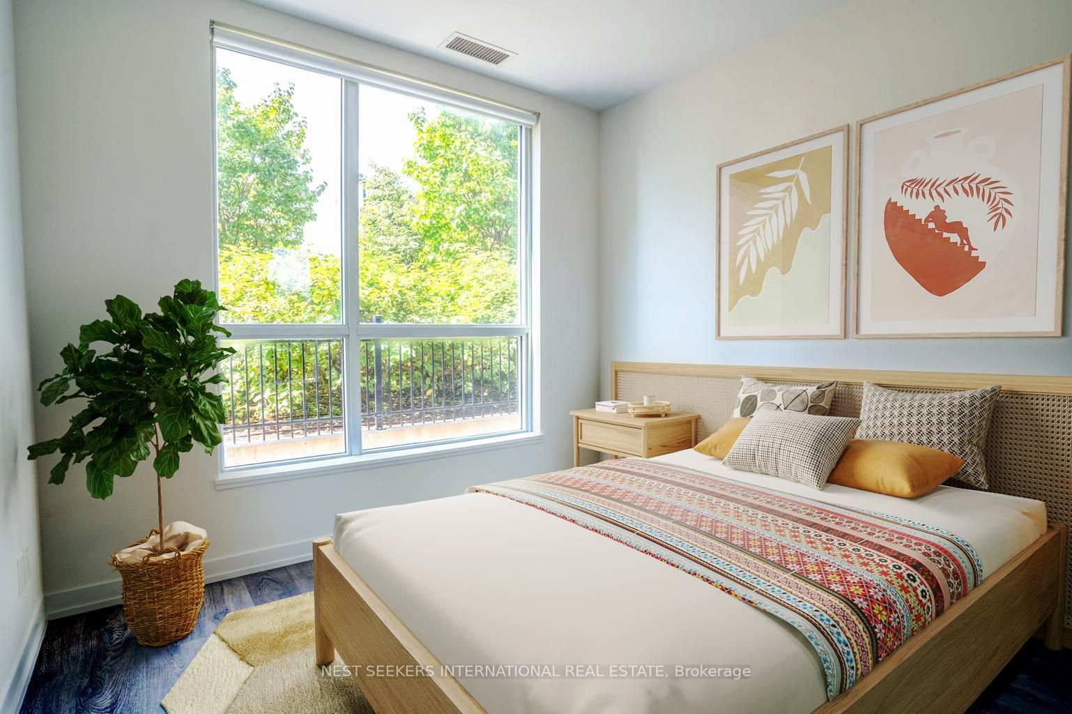 840 Queens Plate Dr, #102