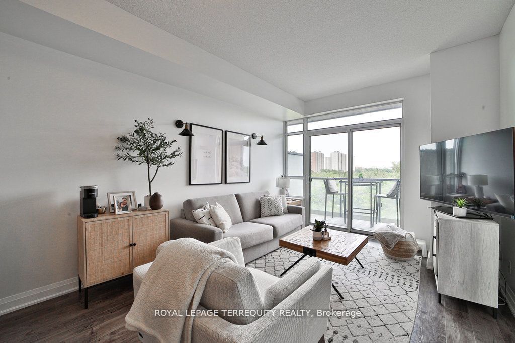 35 Fontenay Crt, #405