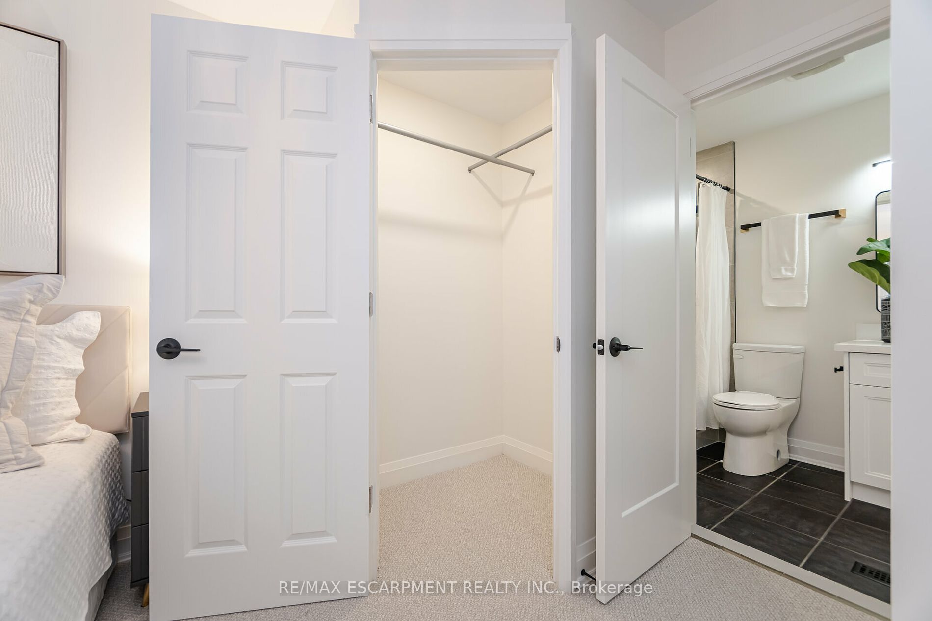 3150 Bentworth Dr