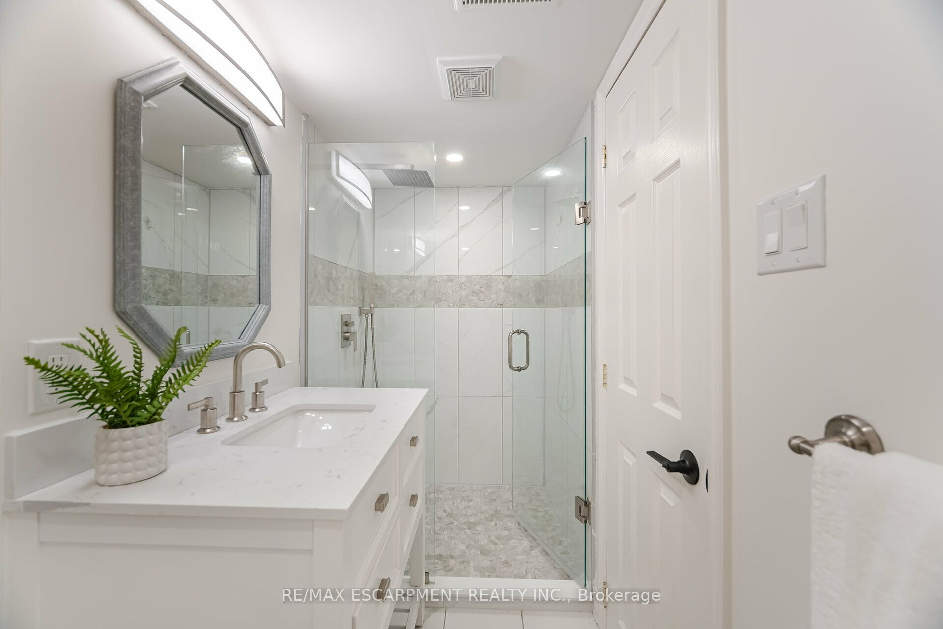 3150 Bentworth Dr