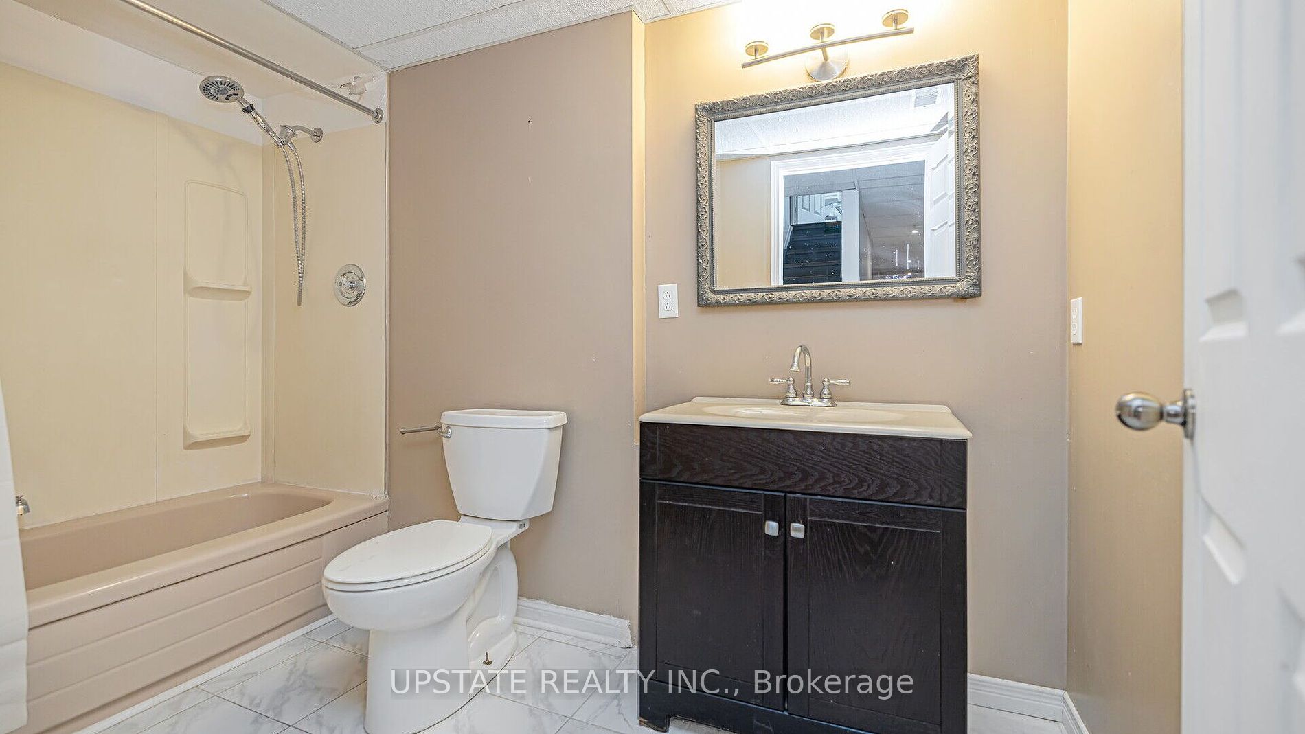 2262 Yorktown Circ