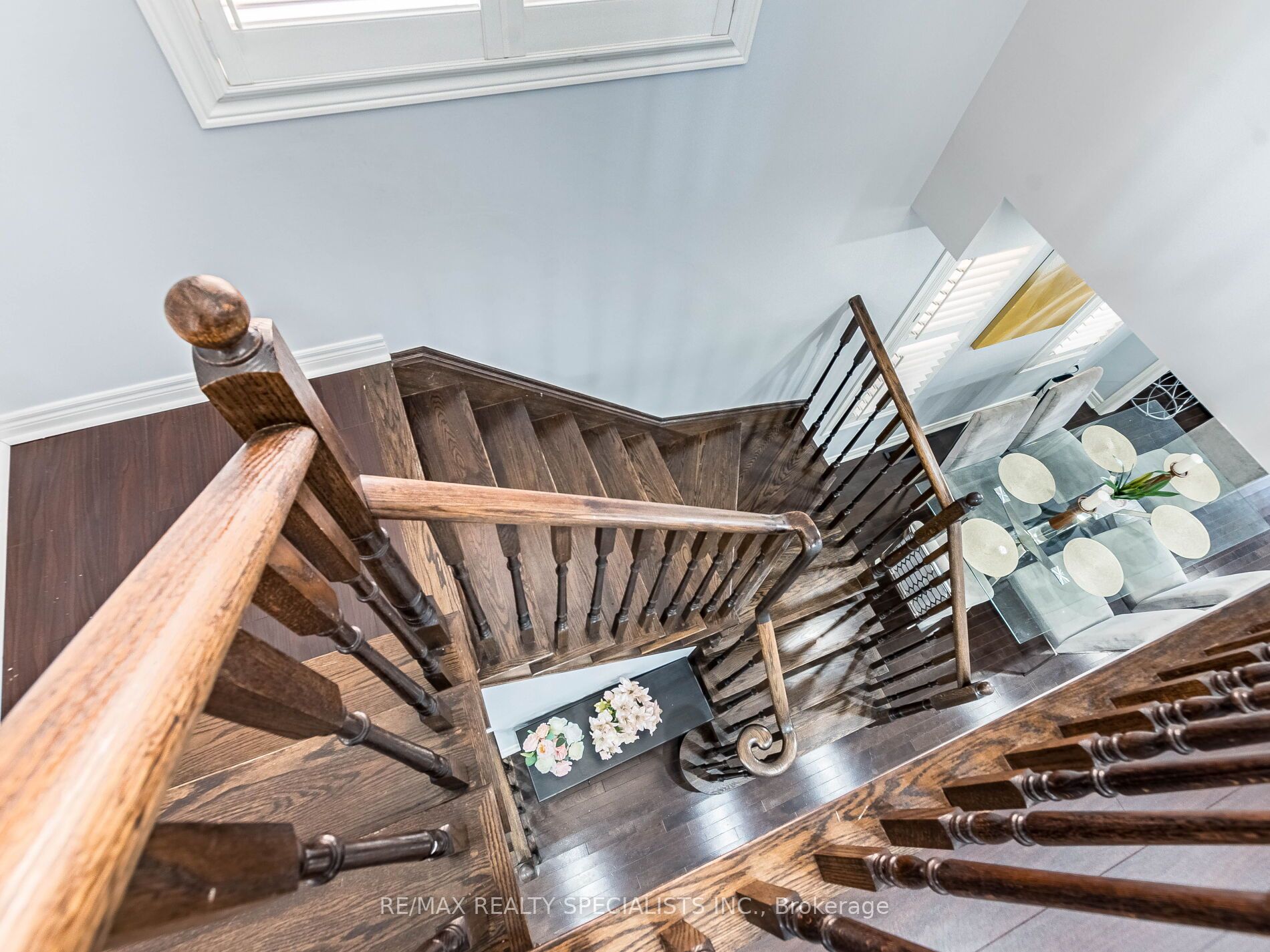 107 Aylesbury Dr E