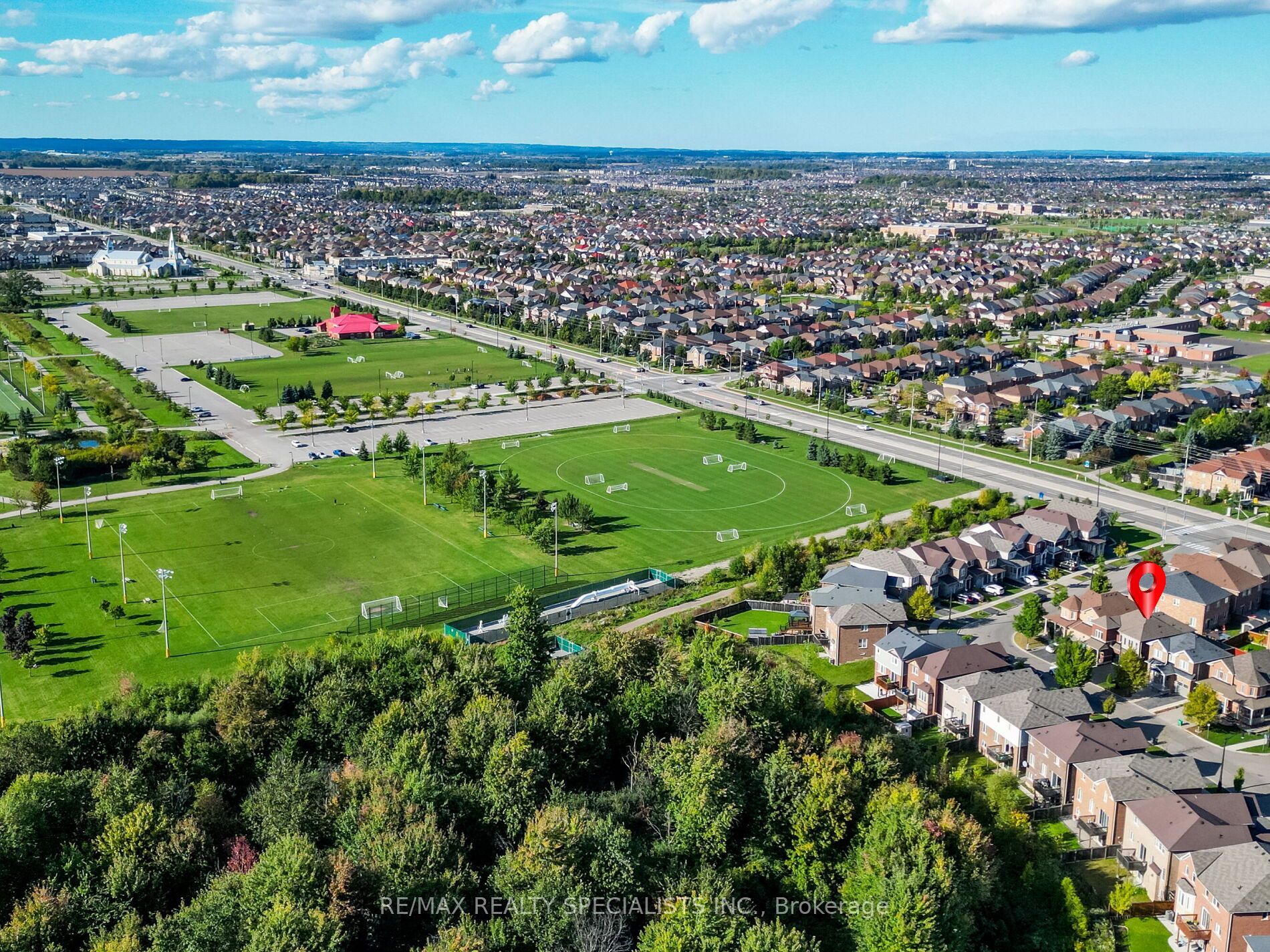 107 Aylesbury Dr E