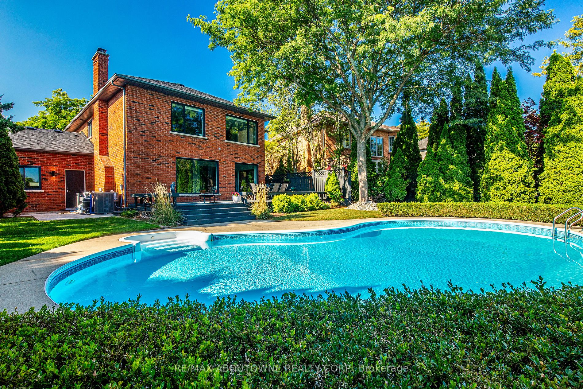 1319 Greeneagle Dr