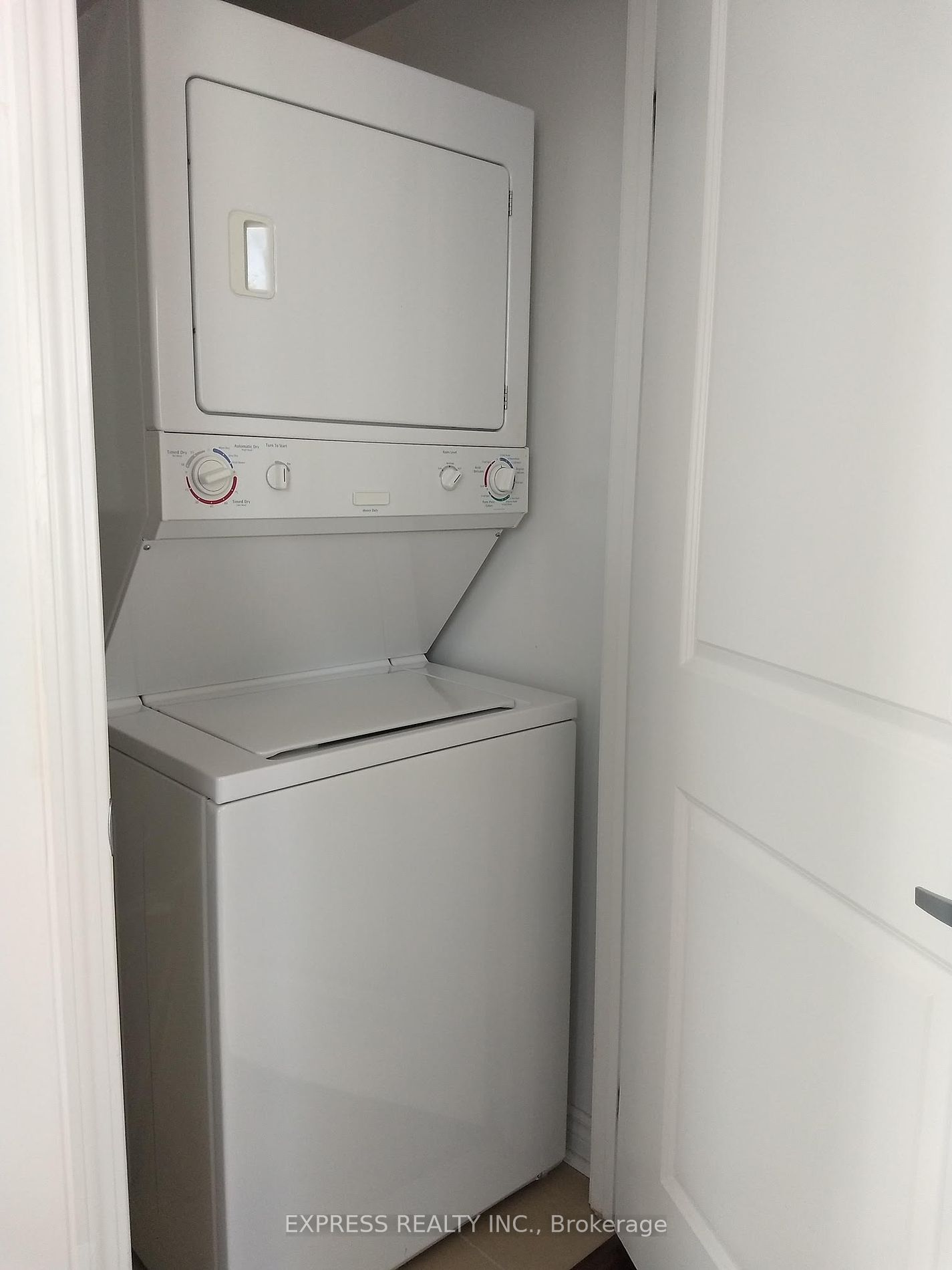 385 Prince of Wales Dr, #1605