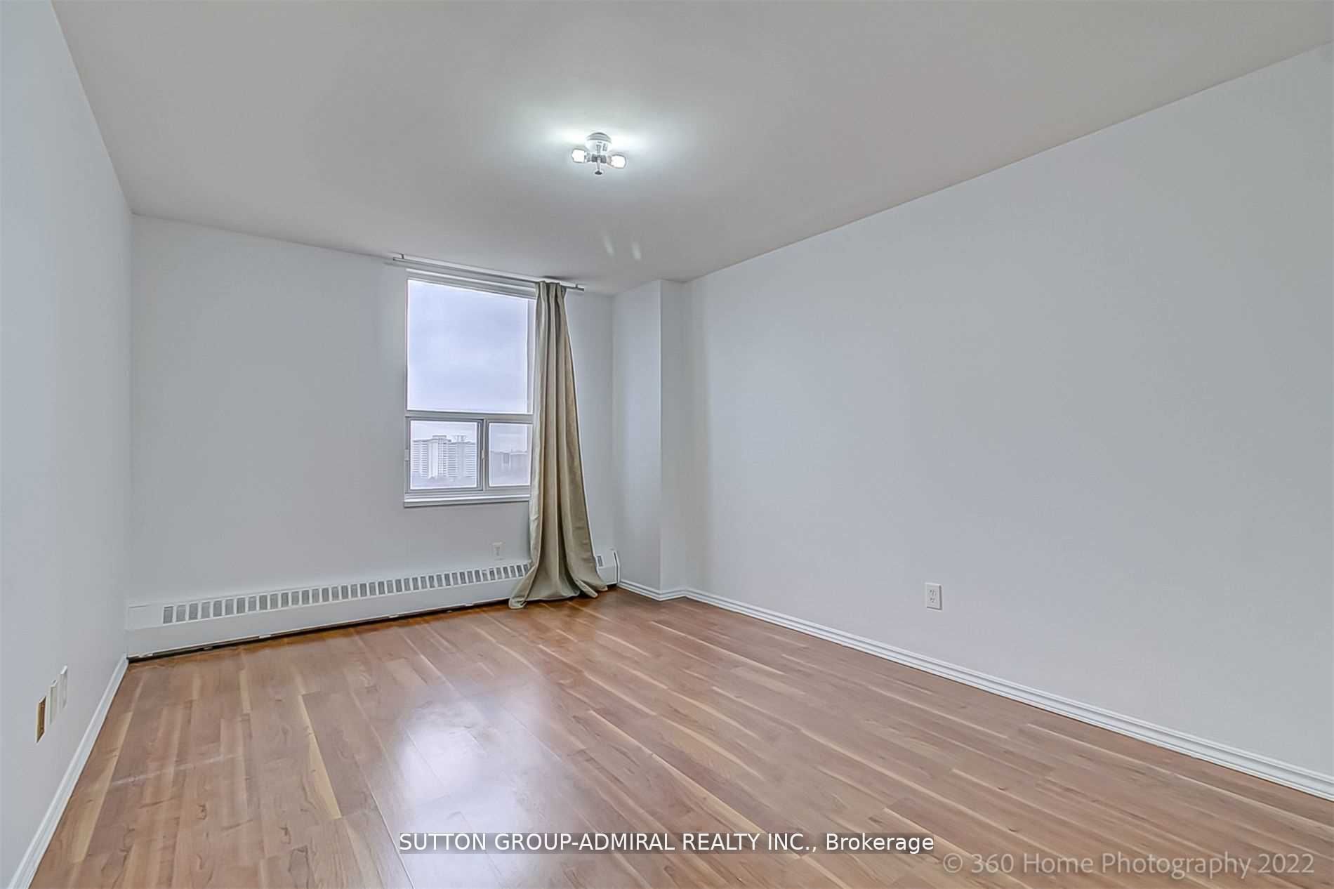 25 Four Winds Dr, #902